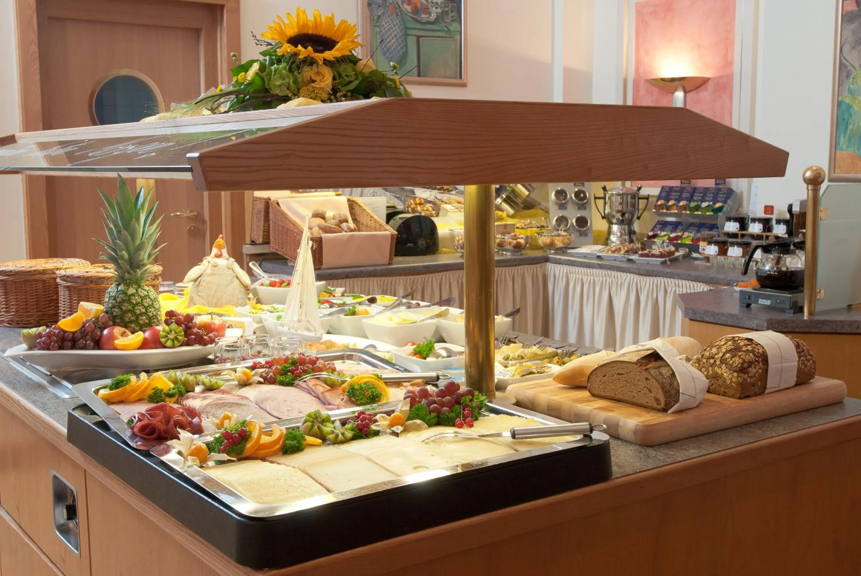 Food in The Domicil Hotel Frankfurt City