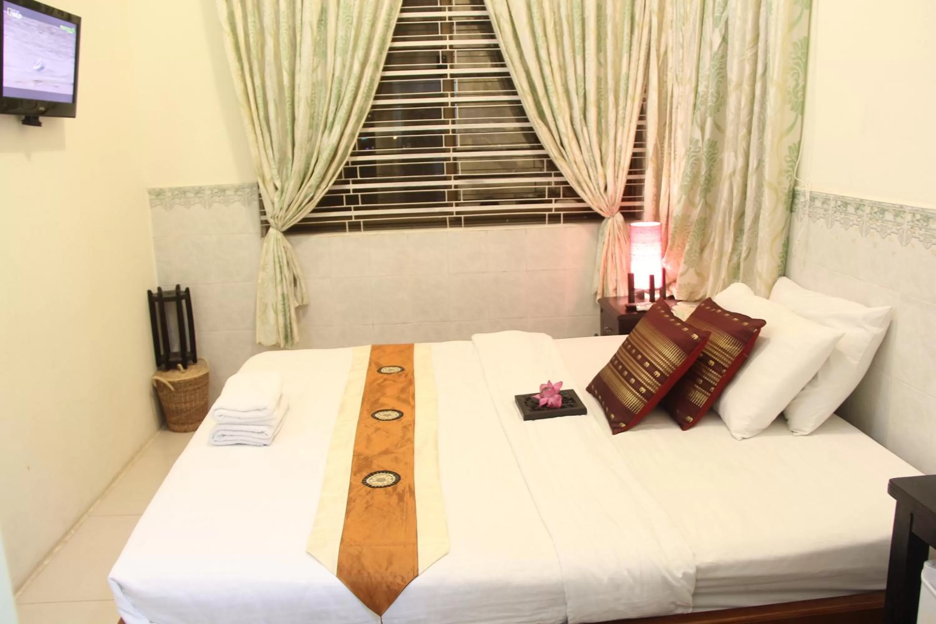 Bedroom, Bed in New Season Riverside Hotel