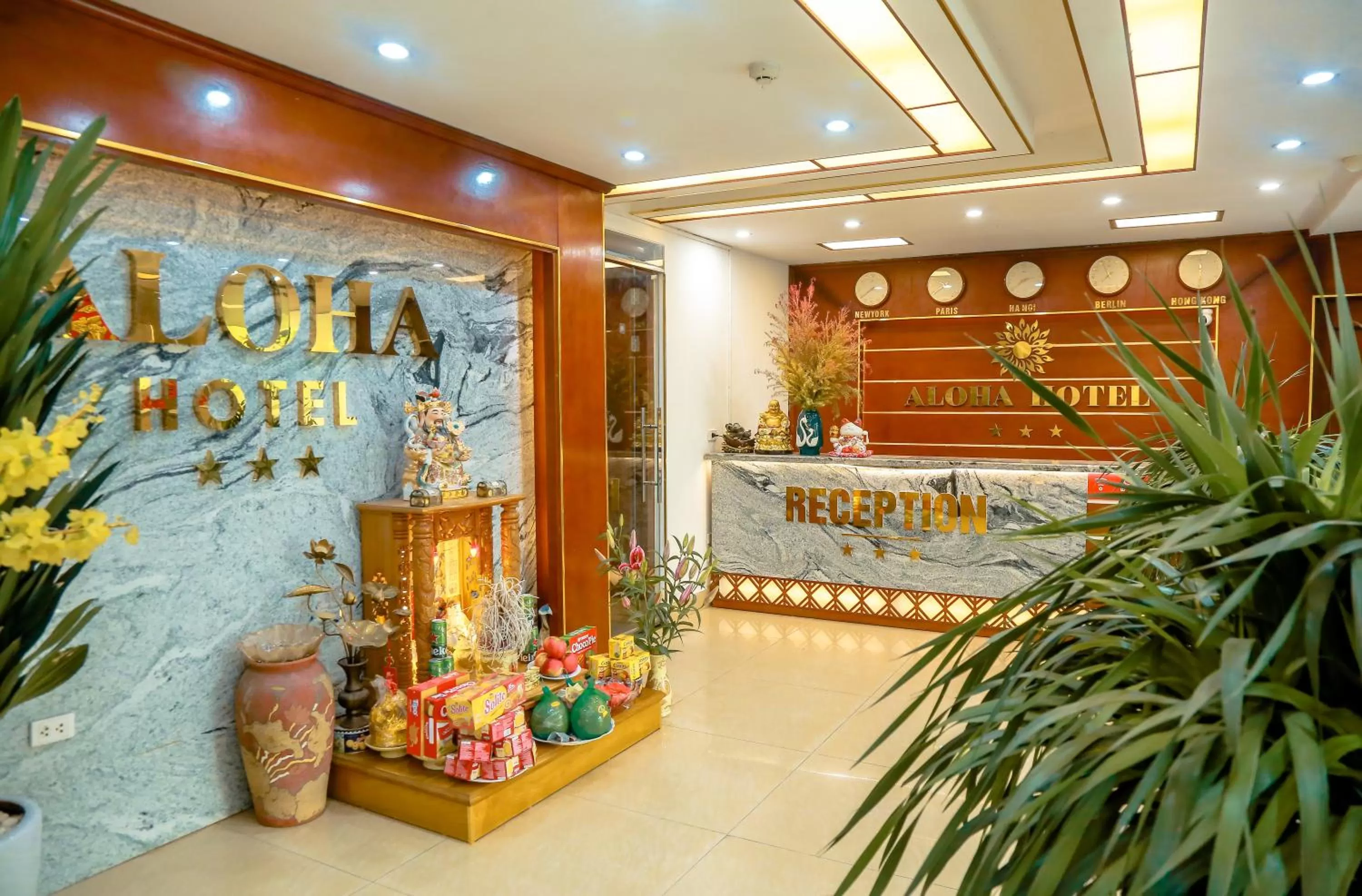 Lobby or reception in Aloha Hotel