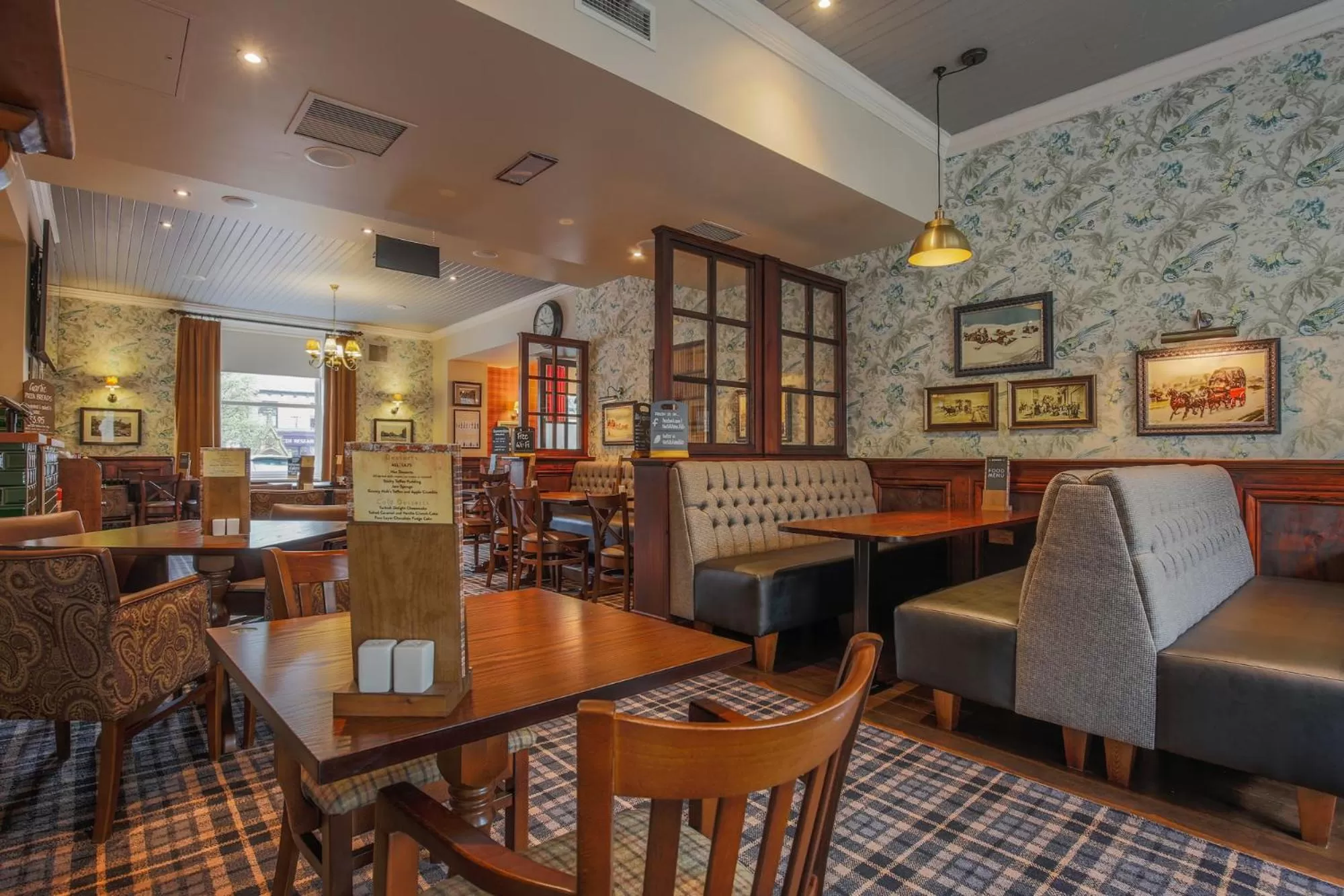 Restaurant/places to eat in Norfolk Arms