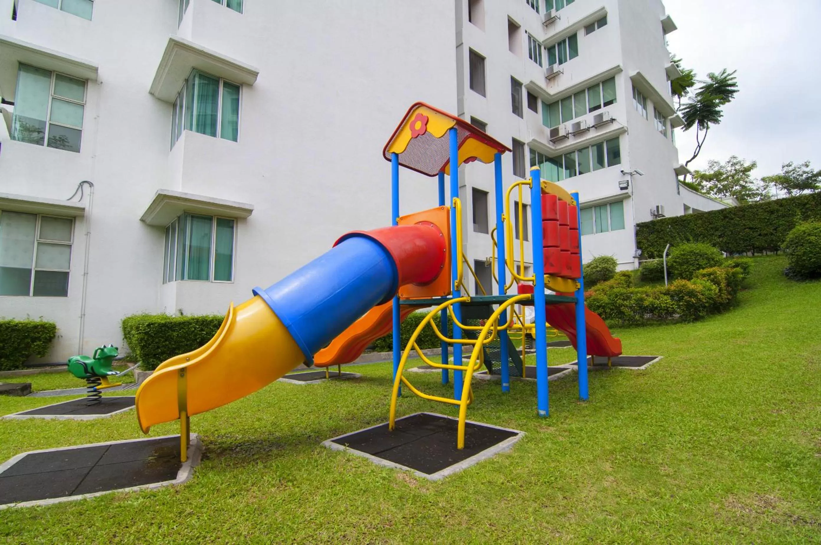 Children play ground in Wedgewood Residences