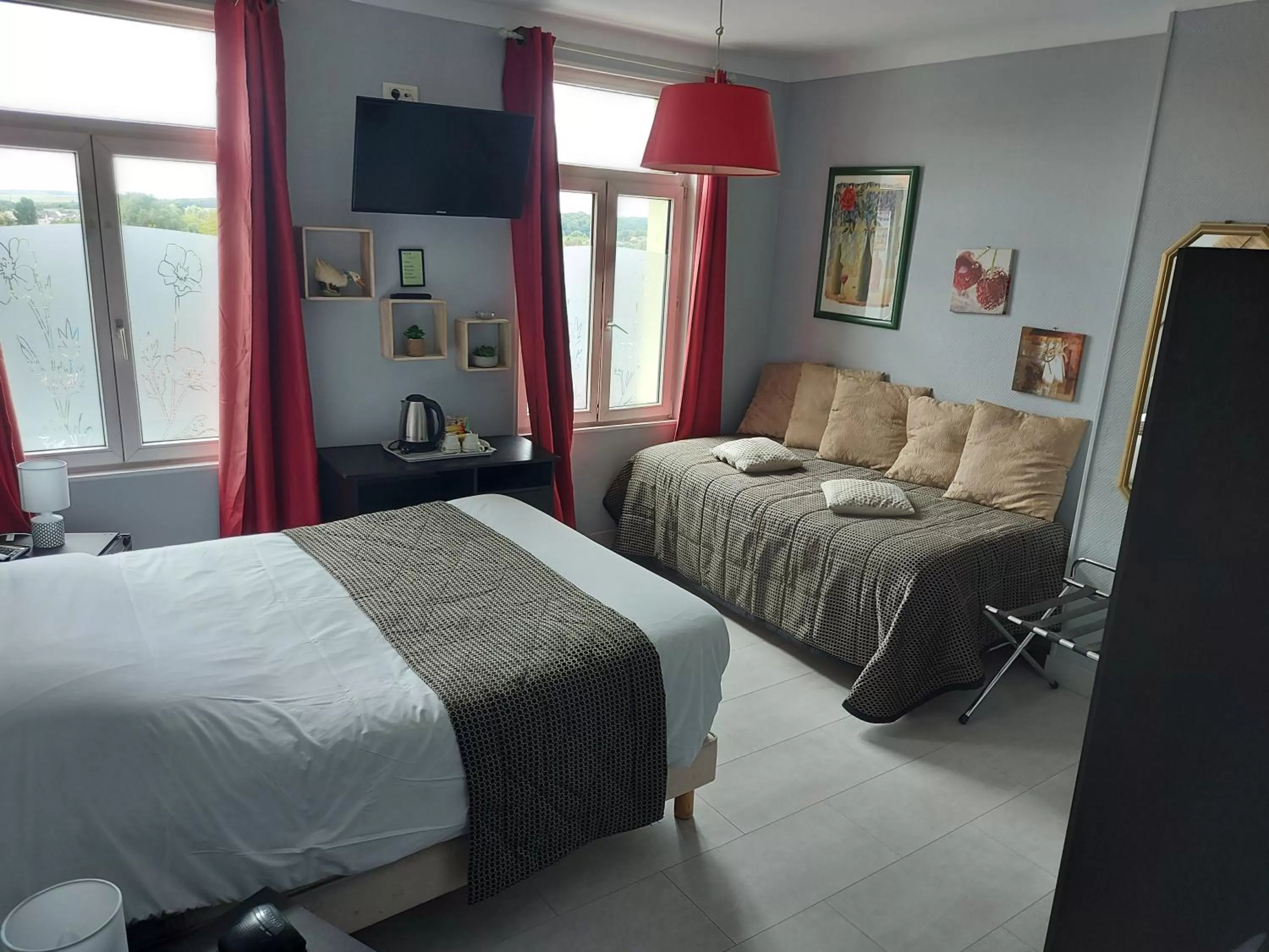 Bed in Hotel De La Paix