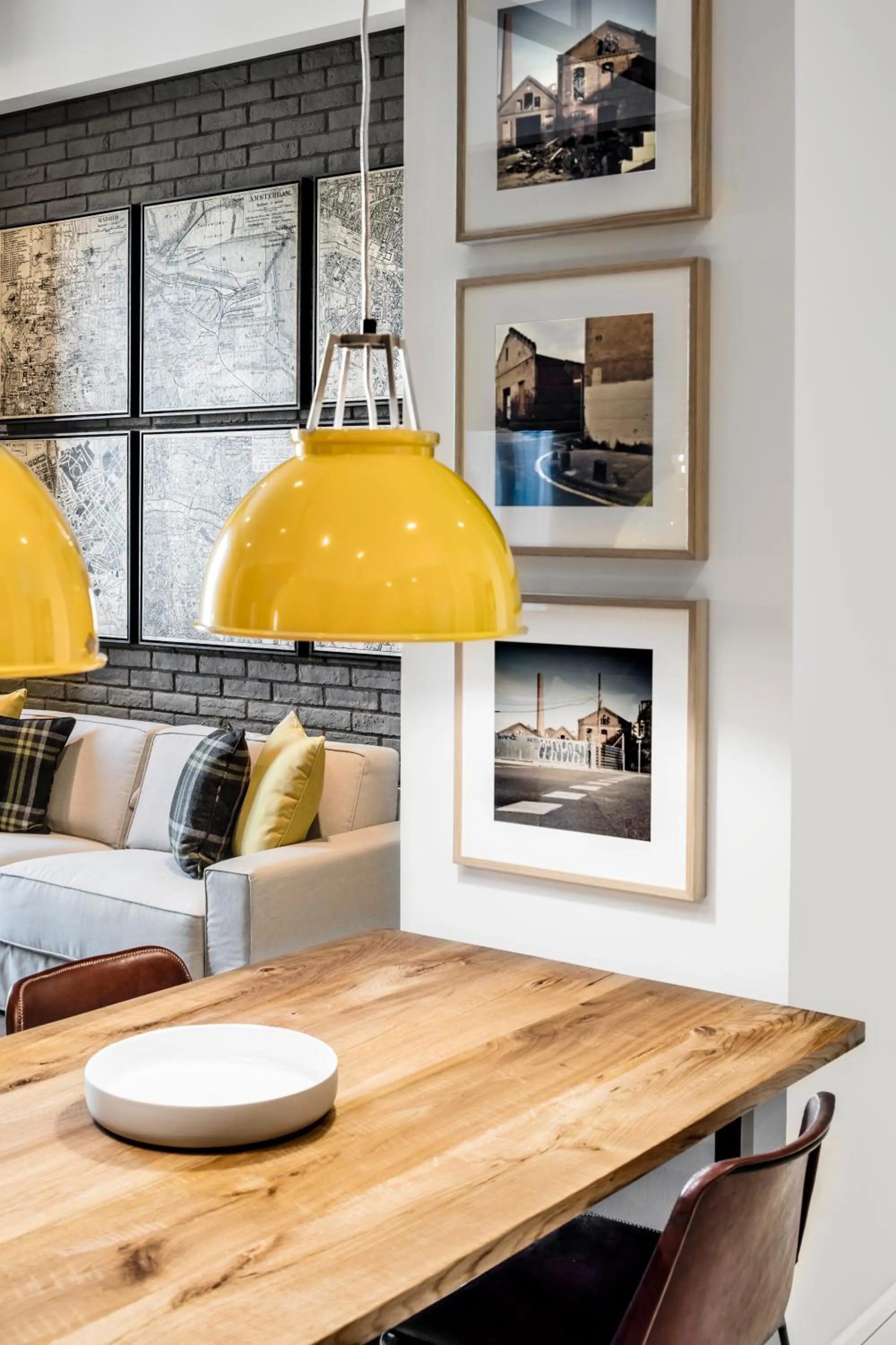 Living room in Midtown Apartments