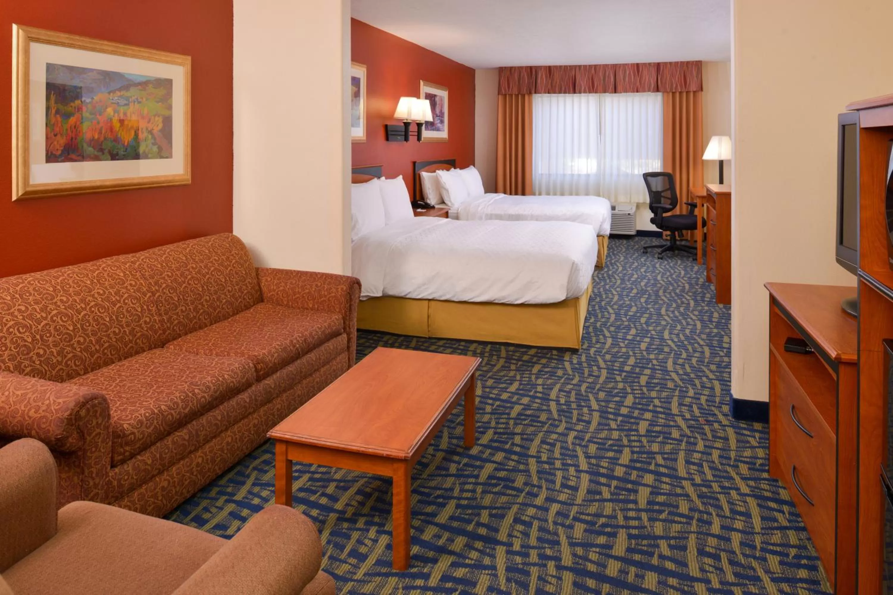 Photo of the whole room, Bed in Holiday Inn Express & Suites Alamosa by IHG