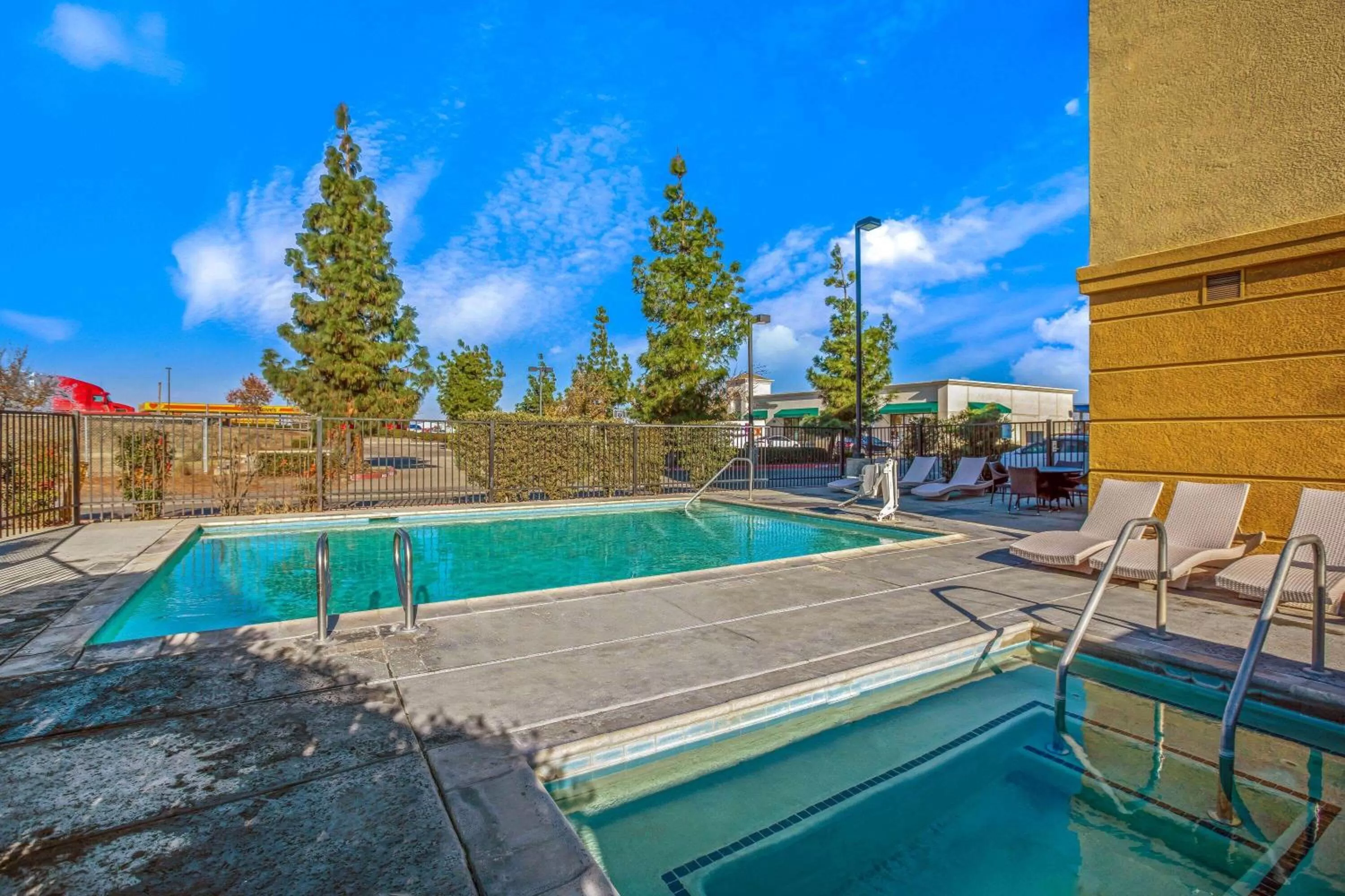 Hot Tub in La Quinta by Wyndham Manteca - Ripon