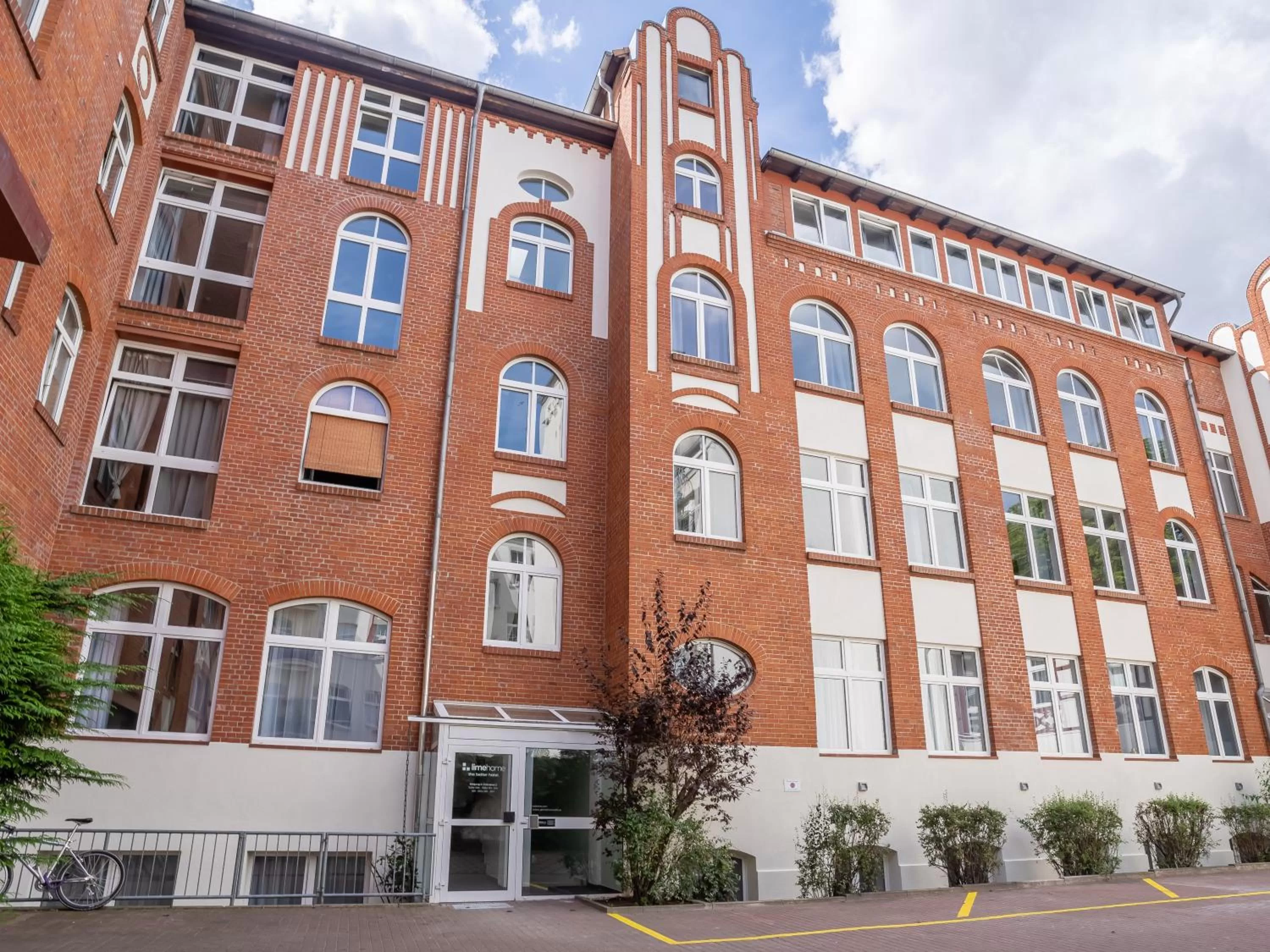 Neighbourhood in Limehome Erfurt Schmidtstedter Straße