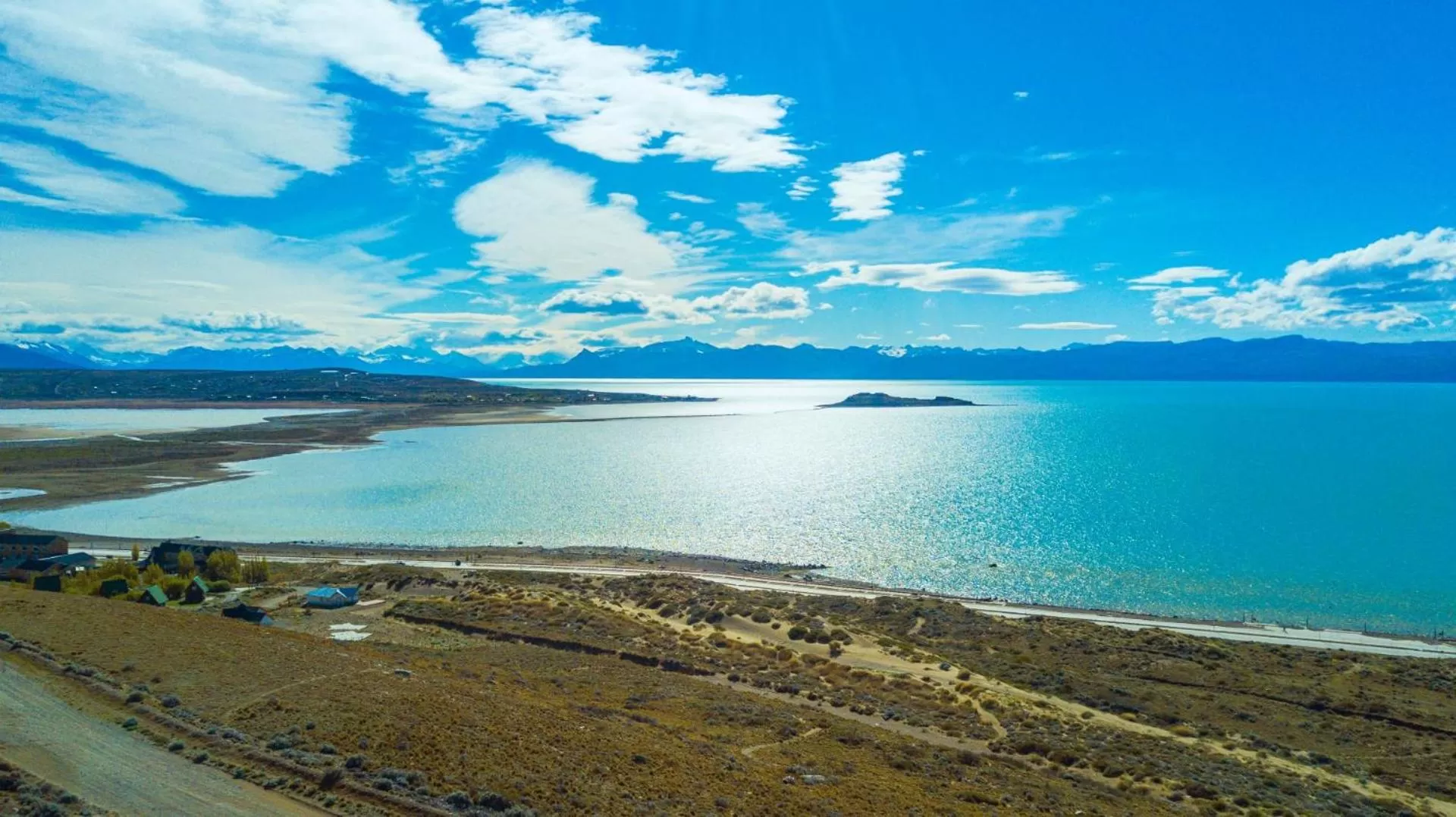 Lake view in Design Suites Calafate