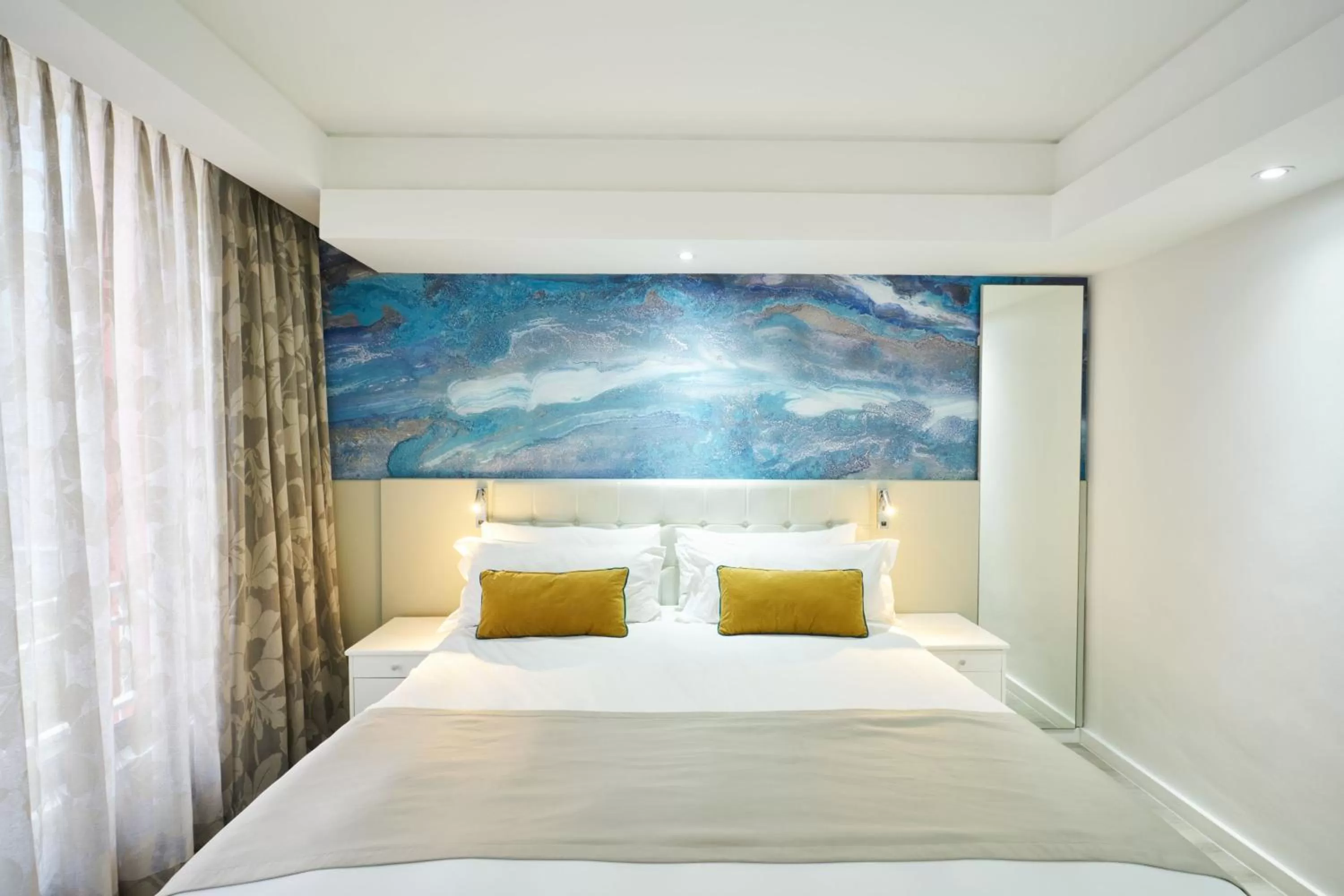 Bedroom, Bed in Protea Hotel by Marriott Cape Town North Wharf