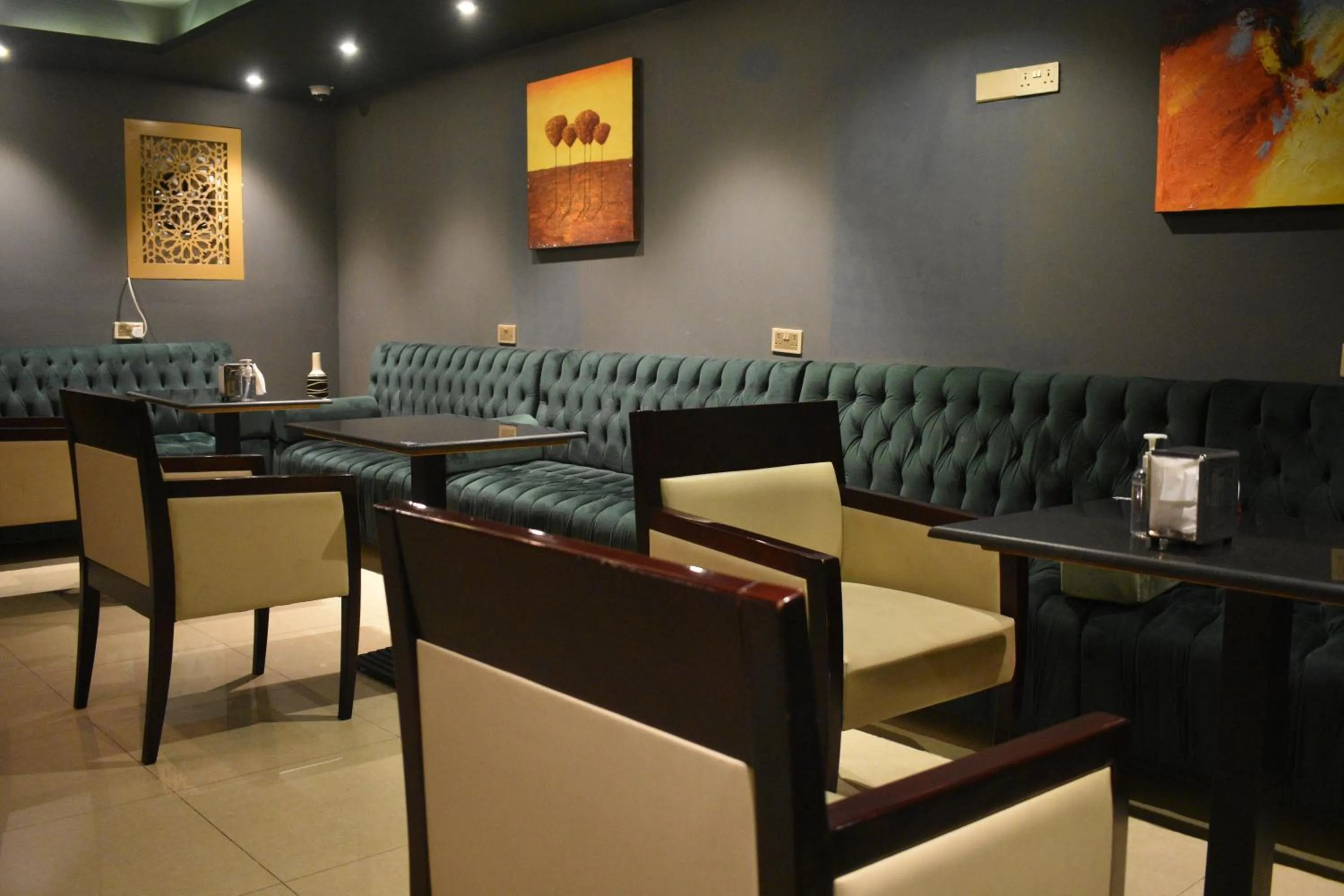 Restaurant/places to eat in The Secure Inn Hotel Muscat