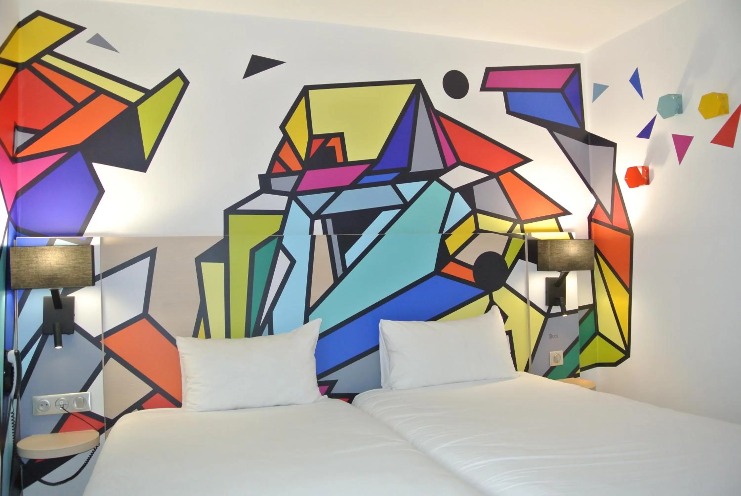 Photo of the whole room, Bed in ibis Styles Paris Maine Montparnasse