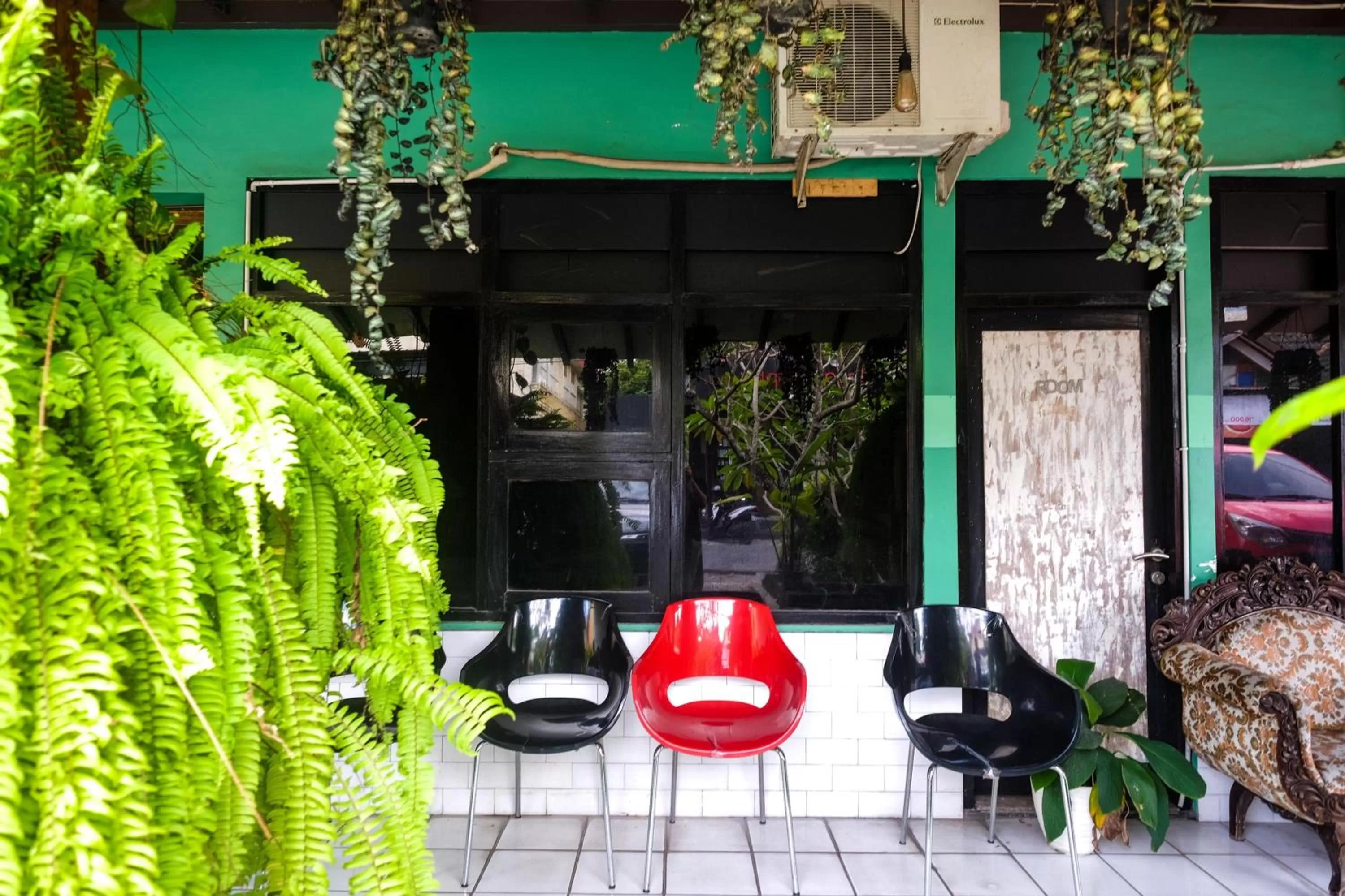 Property building in RedDoorz near Lotte Mart Maguwoharjo Yogyakarta