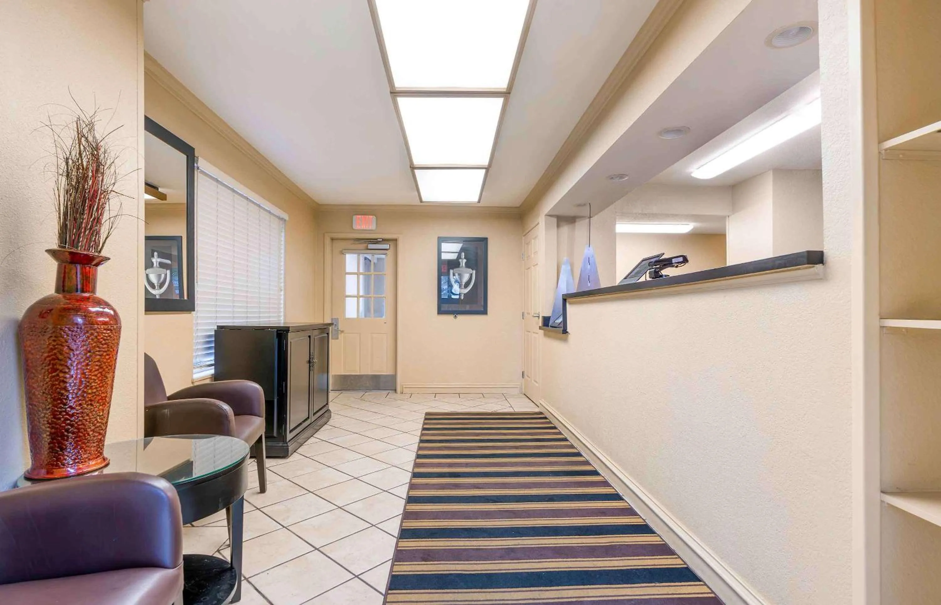 Lobby or reception in Extended Stay America Suites - Portland - Tigard