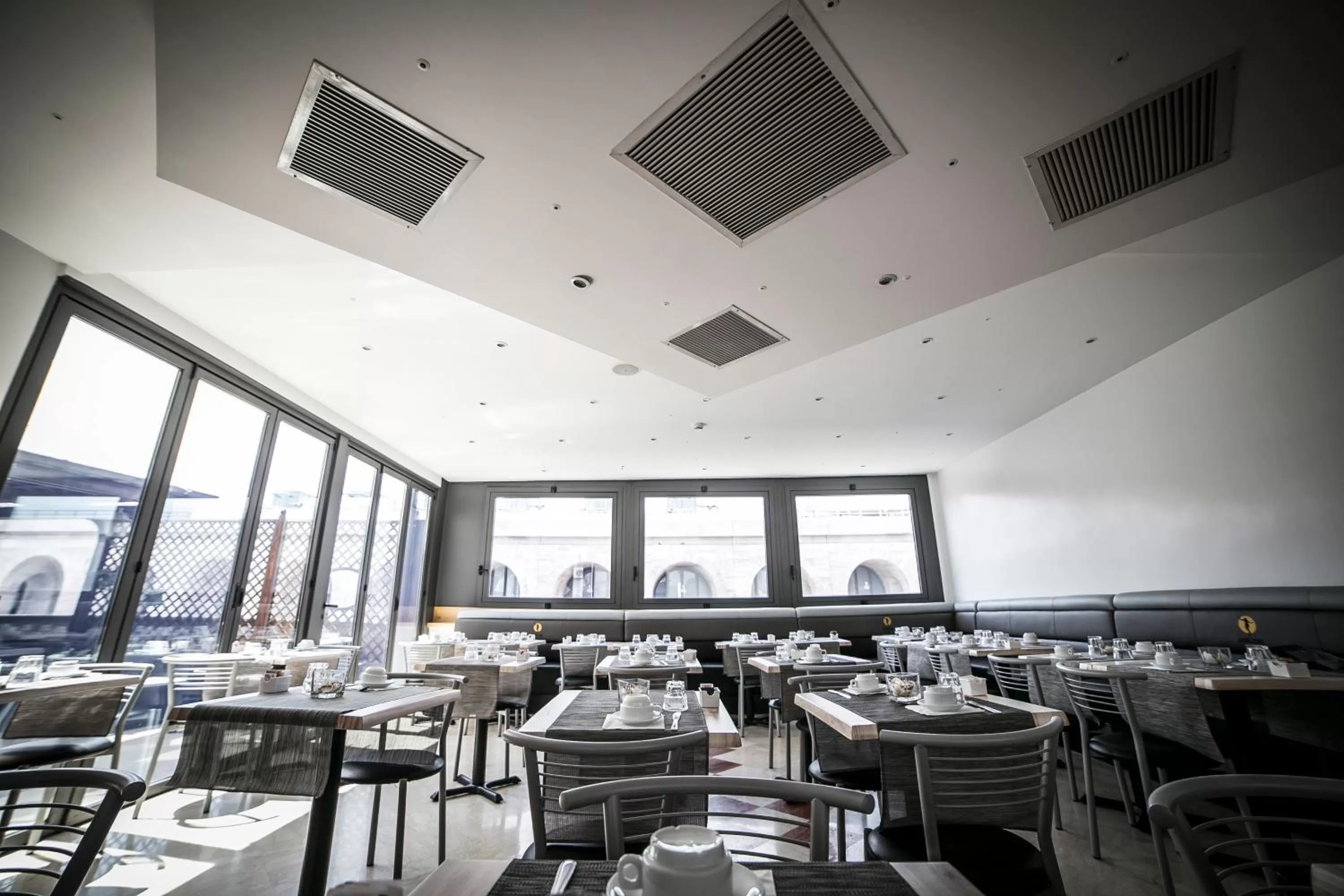 Restaurant/places to eat in Hotel Aphrodite