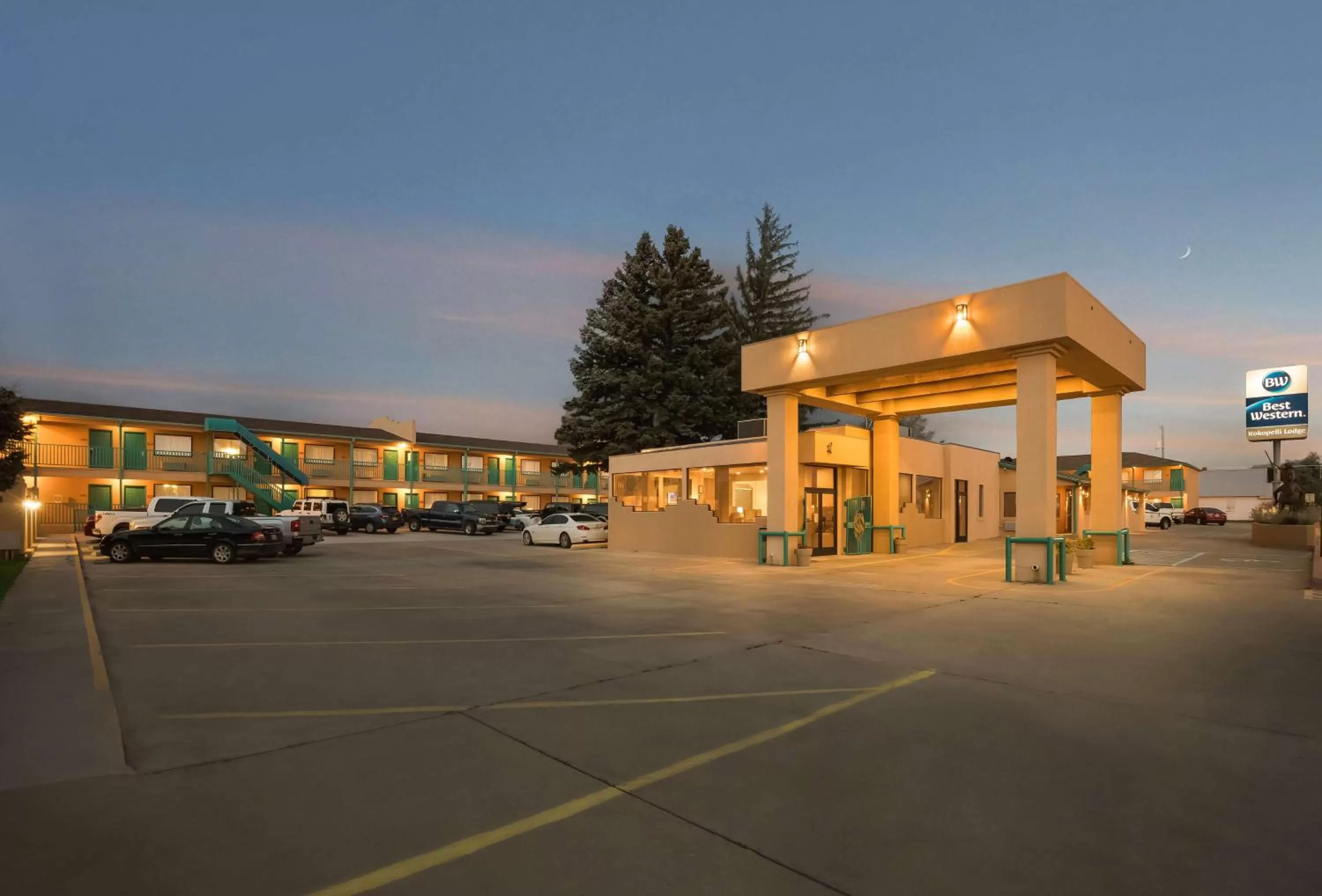 Property building in Best Western Kokopelli Lodge