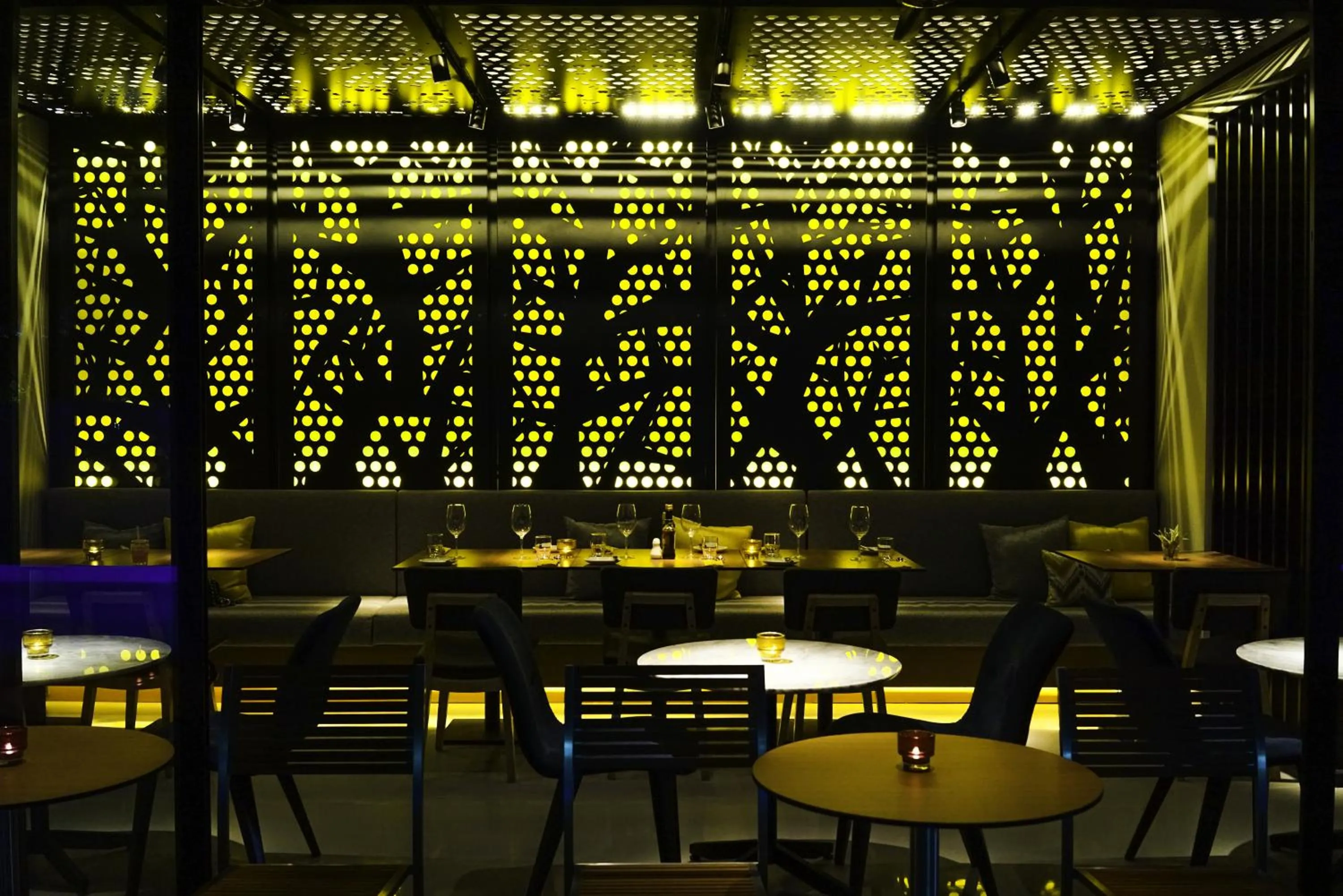 Restaurant/places to eat in LiT BANGKOK Residence