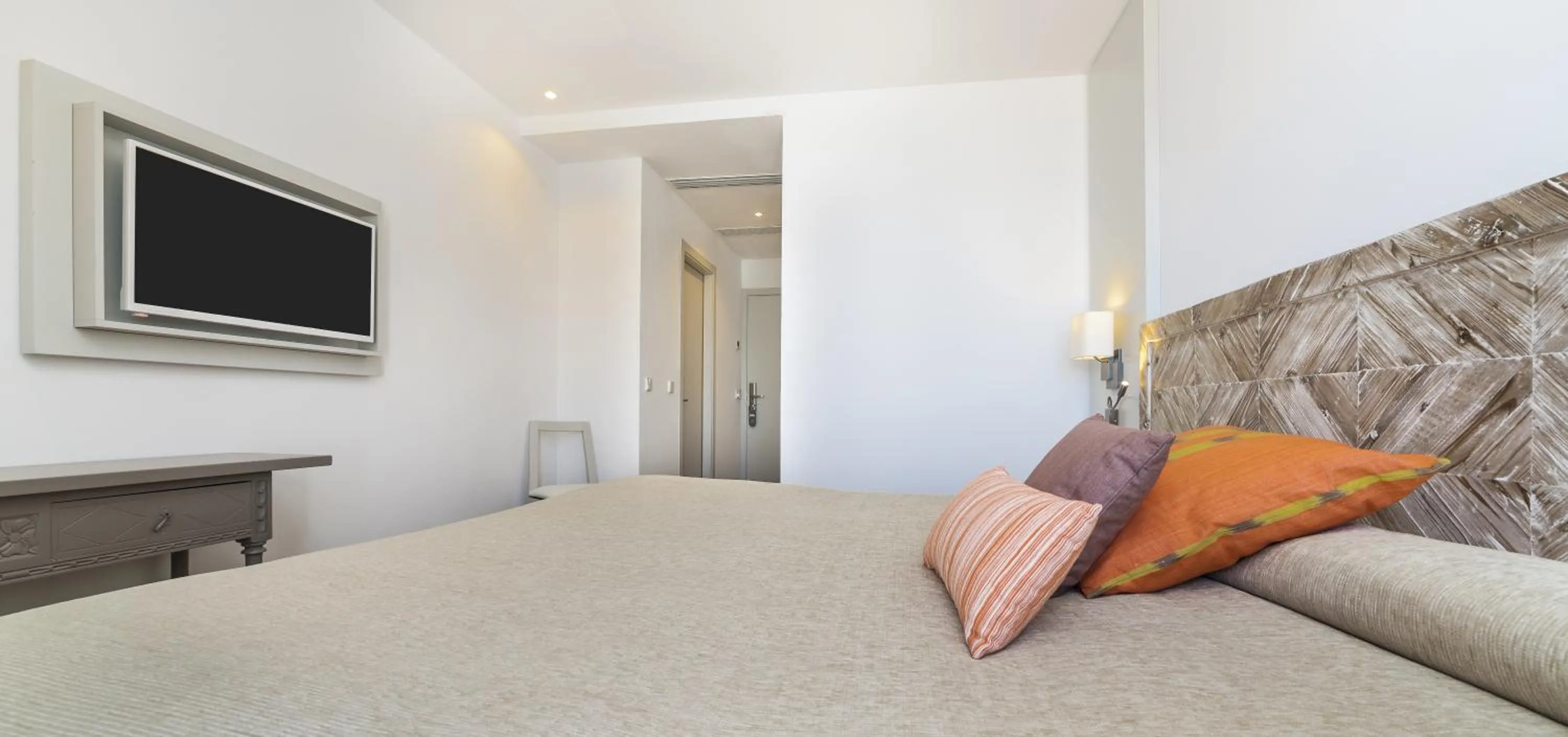 TV and multimedia, Bed in Hoposa Niu