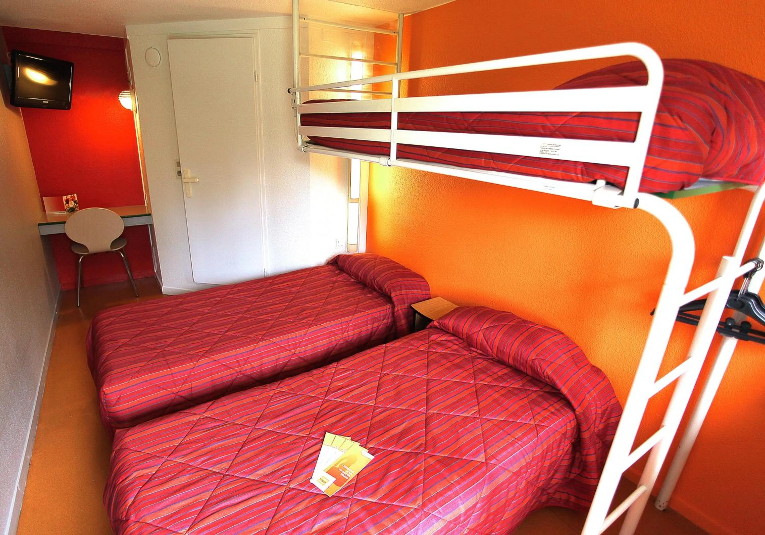bunk bed, Bed in Premiere Classe Grenoble Nord Moirans