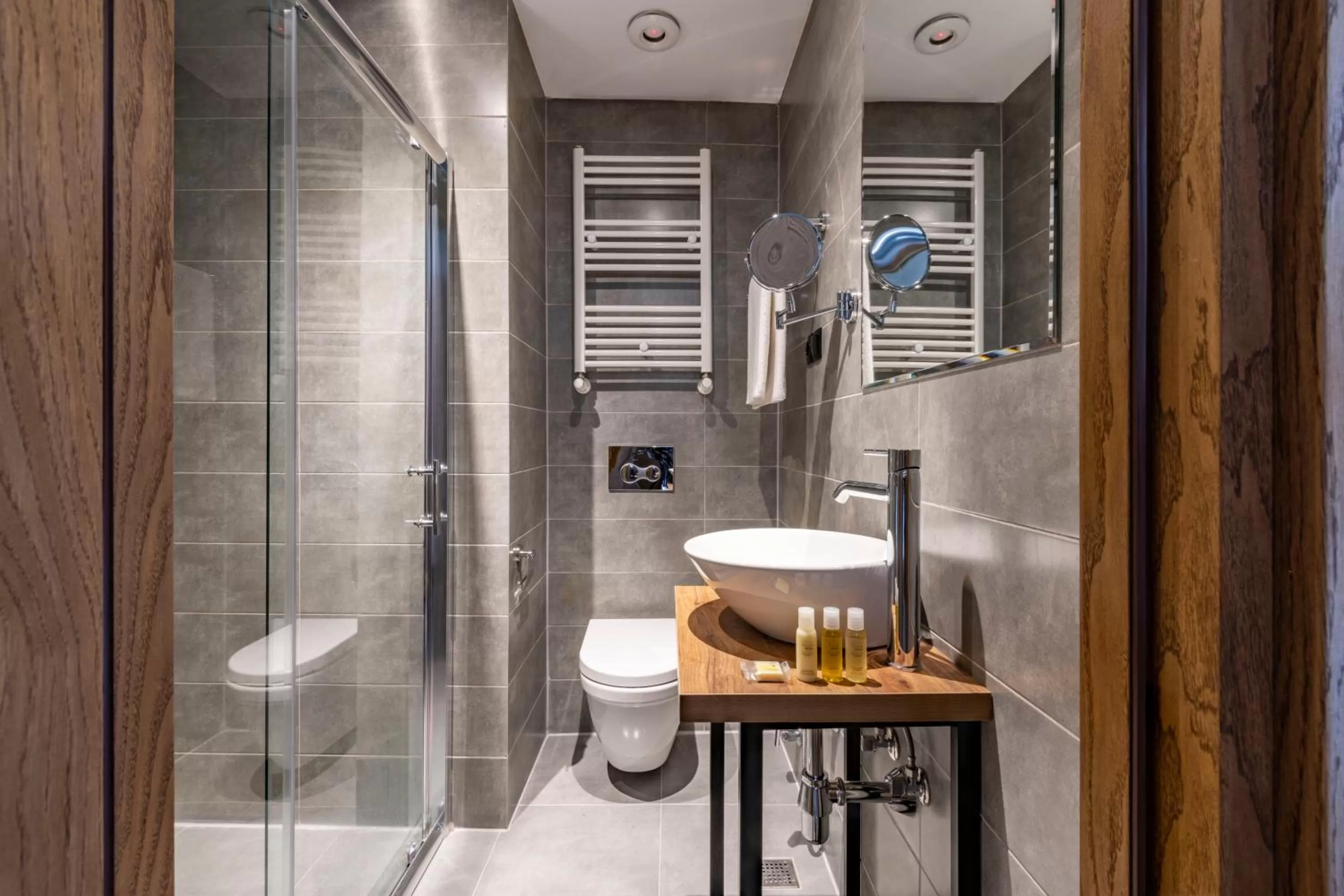 Shower in Barnovi Boutique Hotel