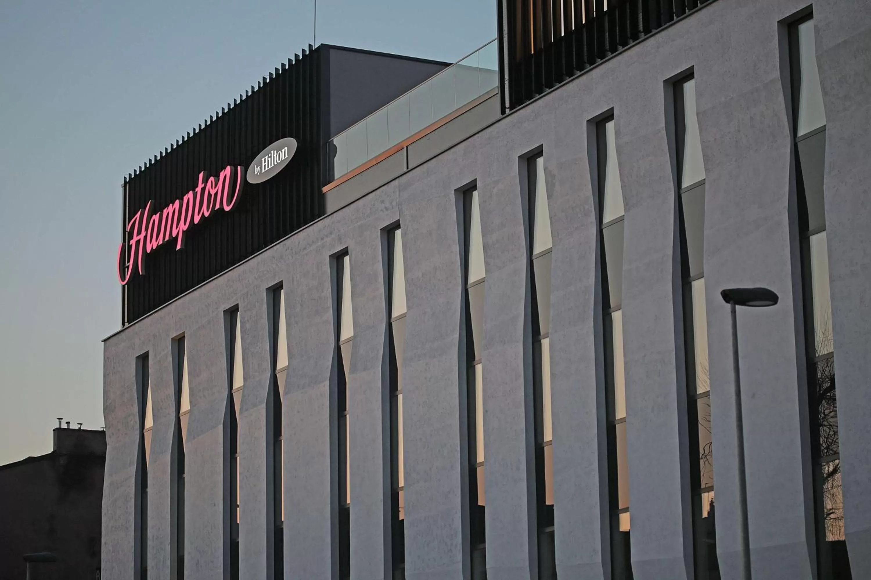 Property building in Hampton By Hilton Kalisz