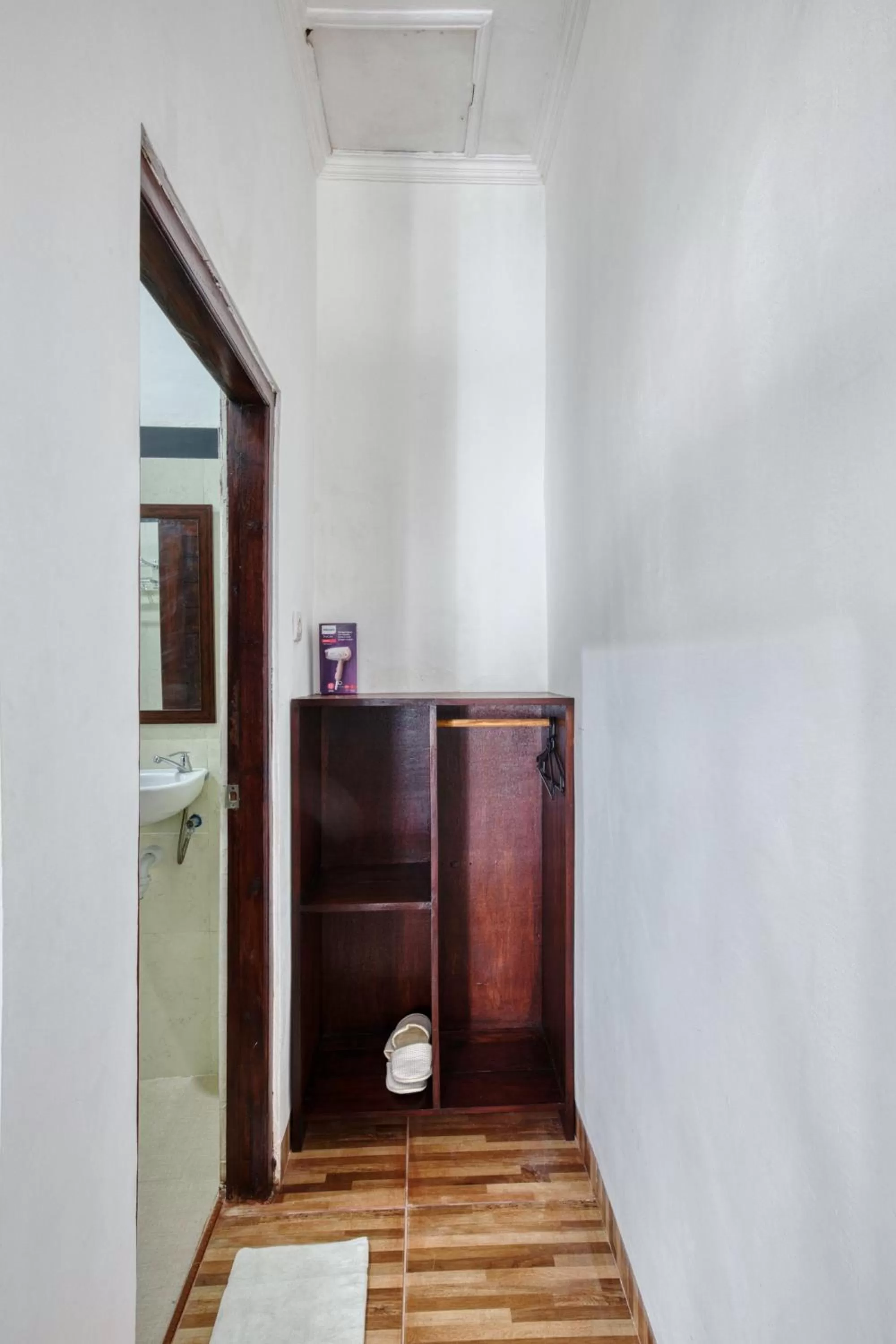 Bedroom, Bed in Toro Cottage