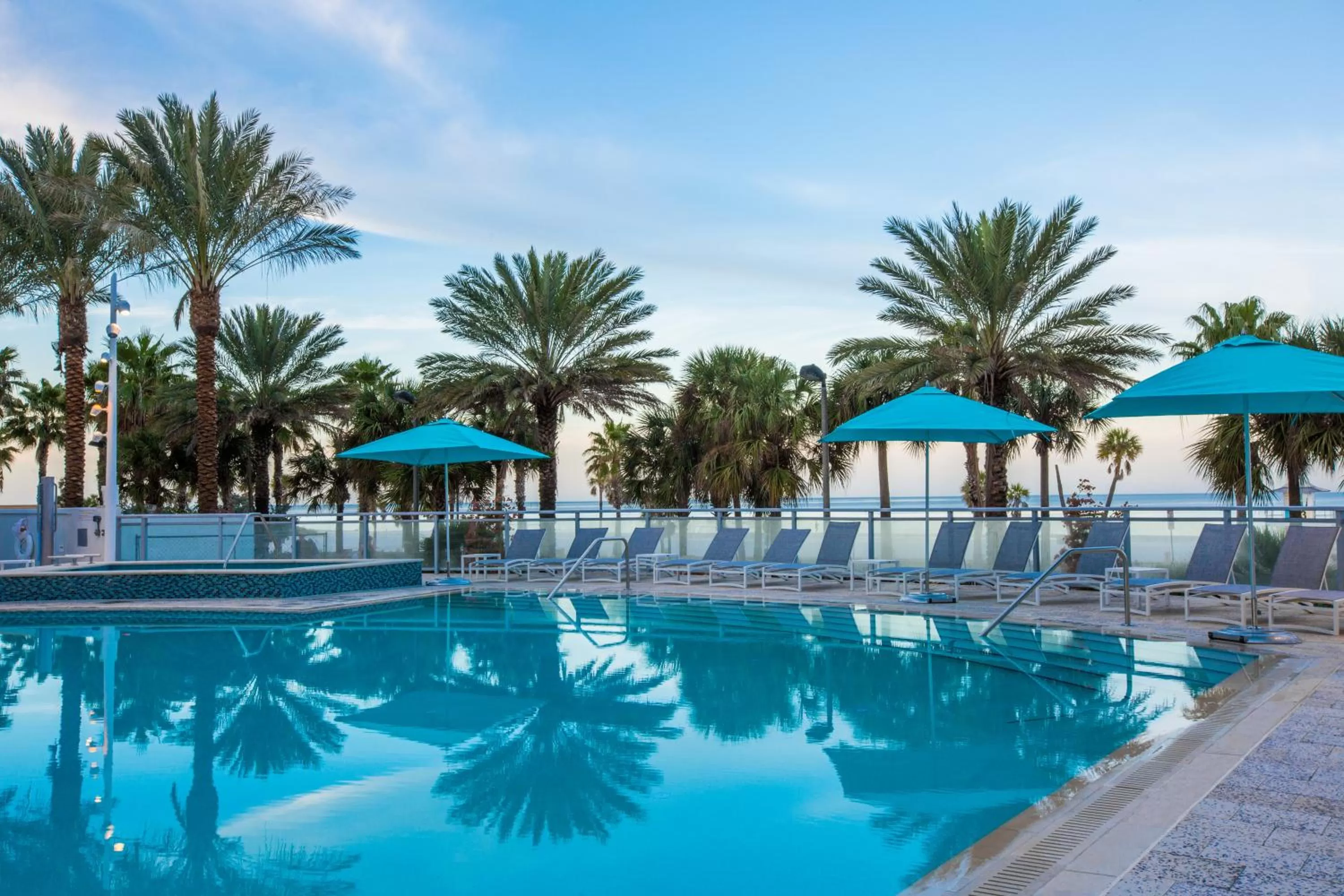 Swimming pool in Wyndham Grand Clearwater Beach