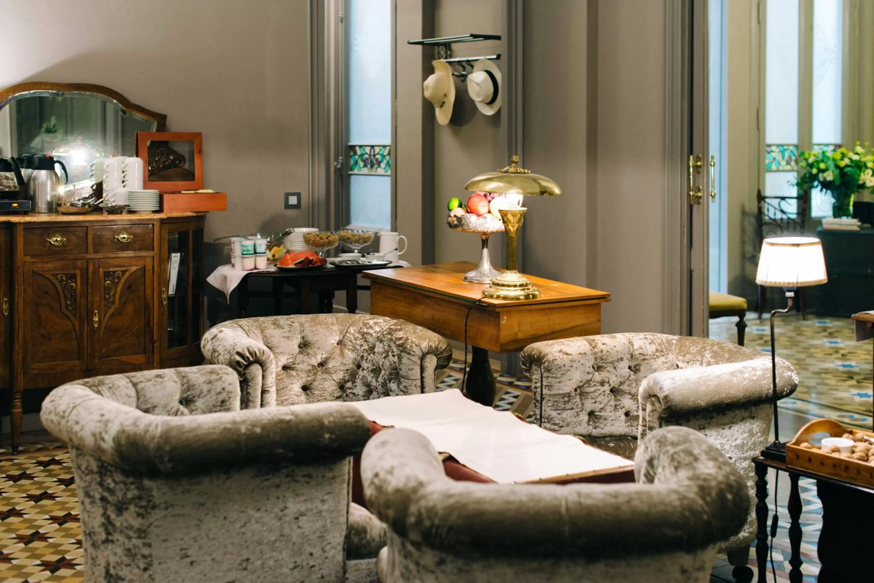 Communal lounge/ TV room in Circa 1905