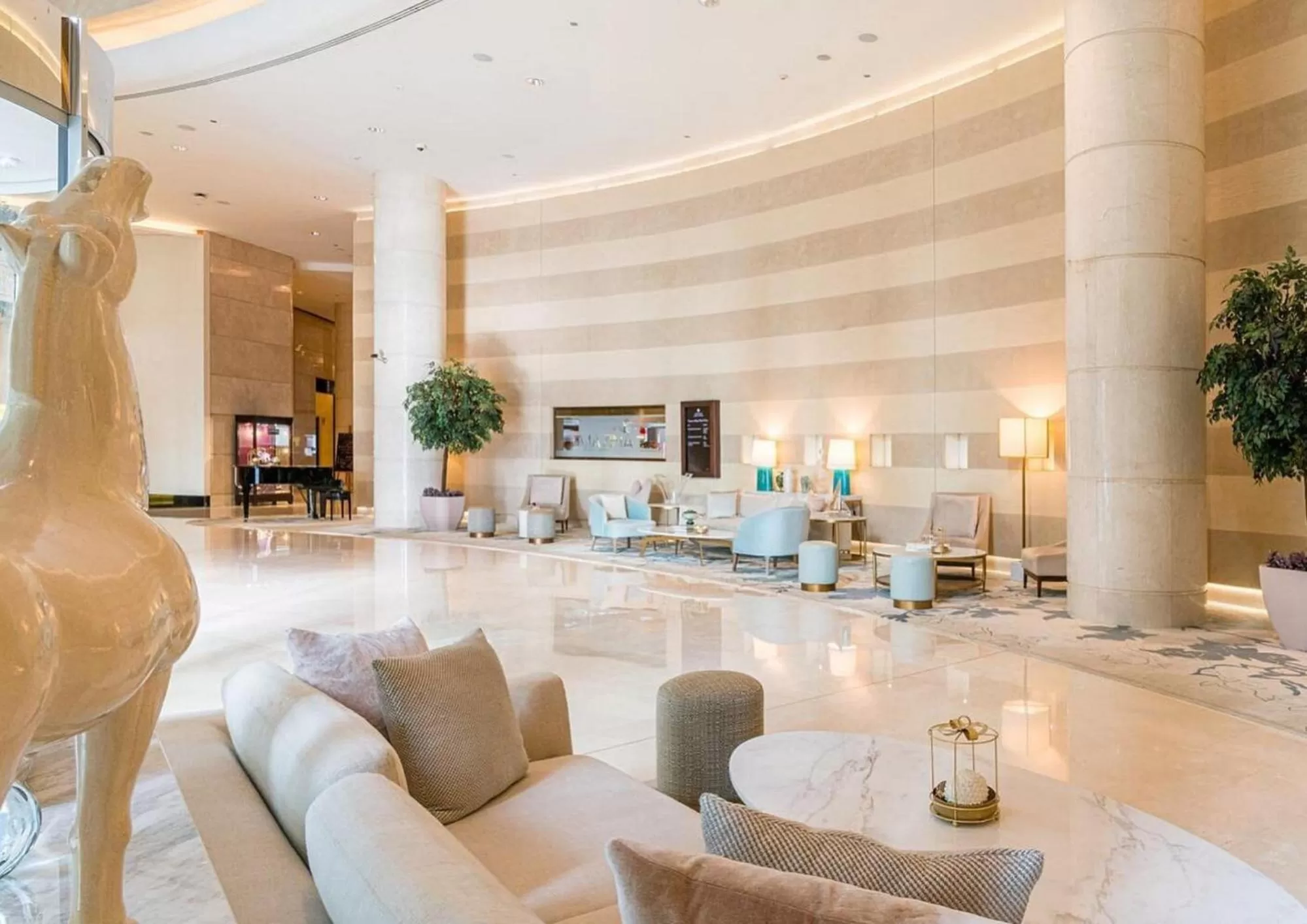 Lobby or reception in Emaar Residences Dubai Marina by Qstay - formerly Address Dubai Marina
