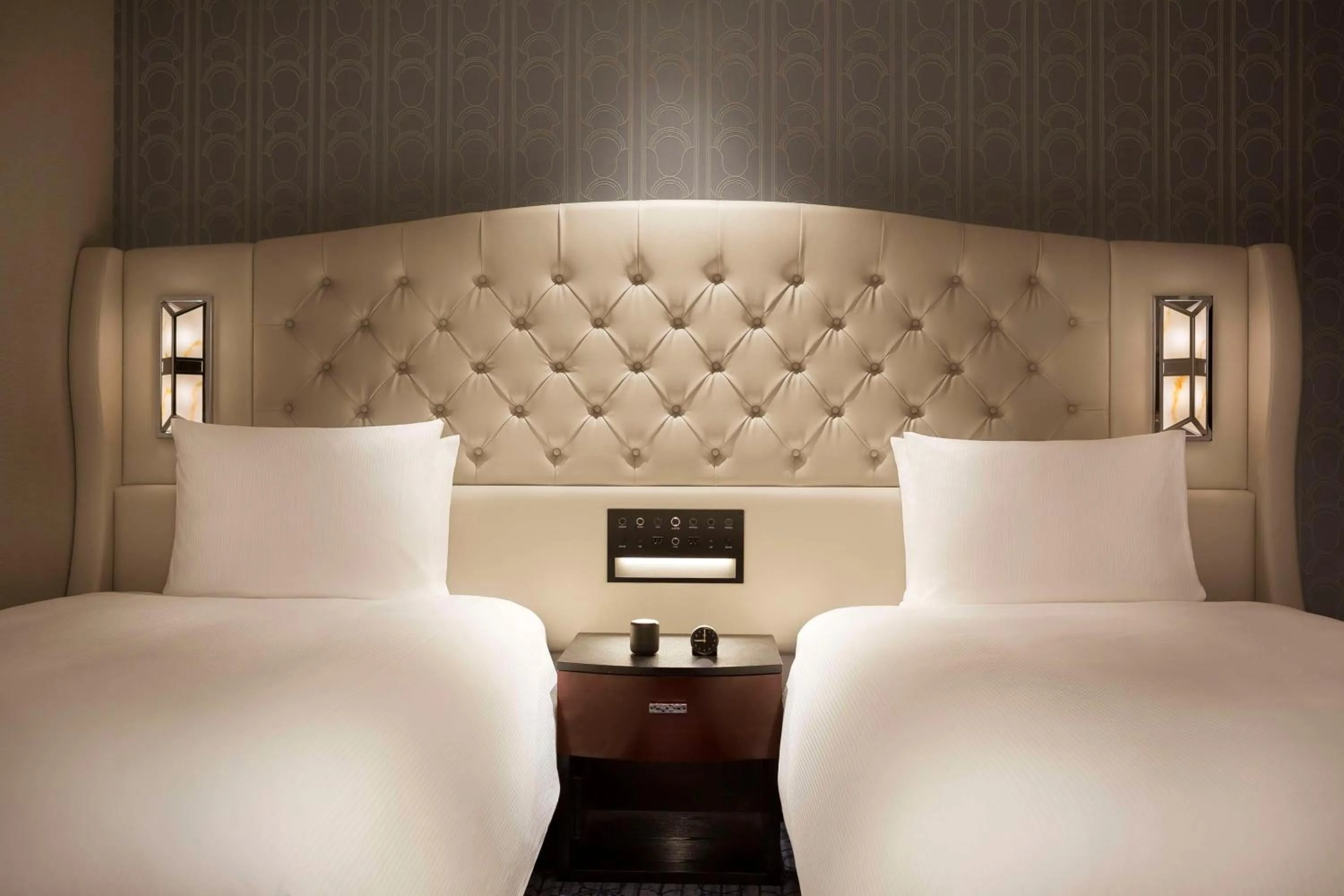 Bed in Hilton Yokohama