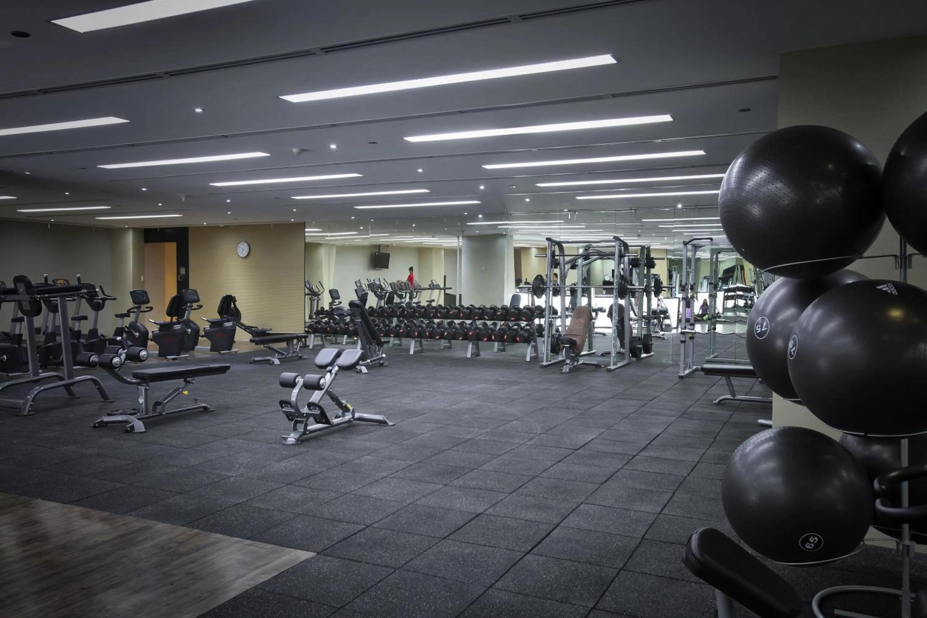 Fitness centre/facilities in Limketkai Luxe Hotel