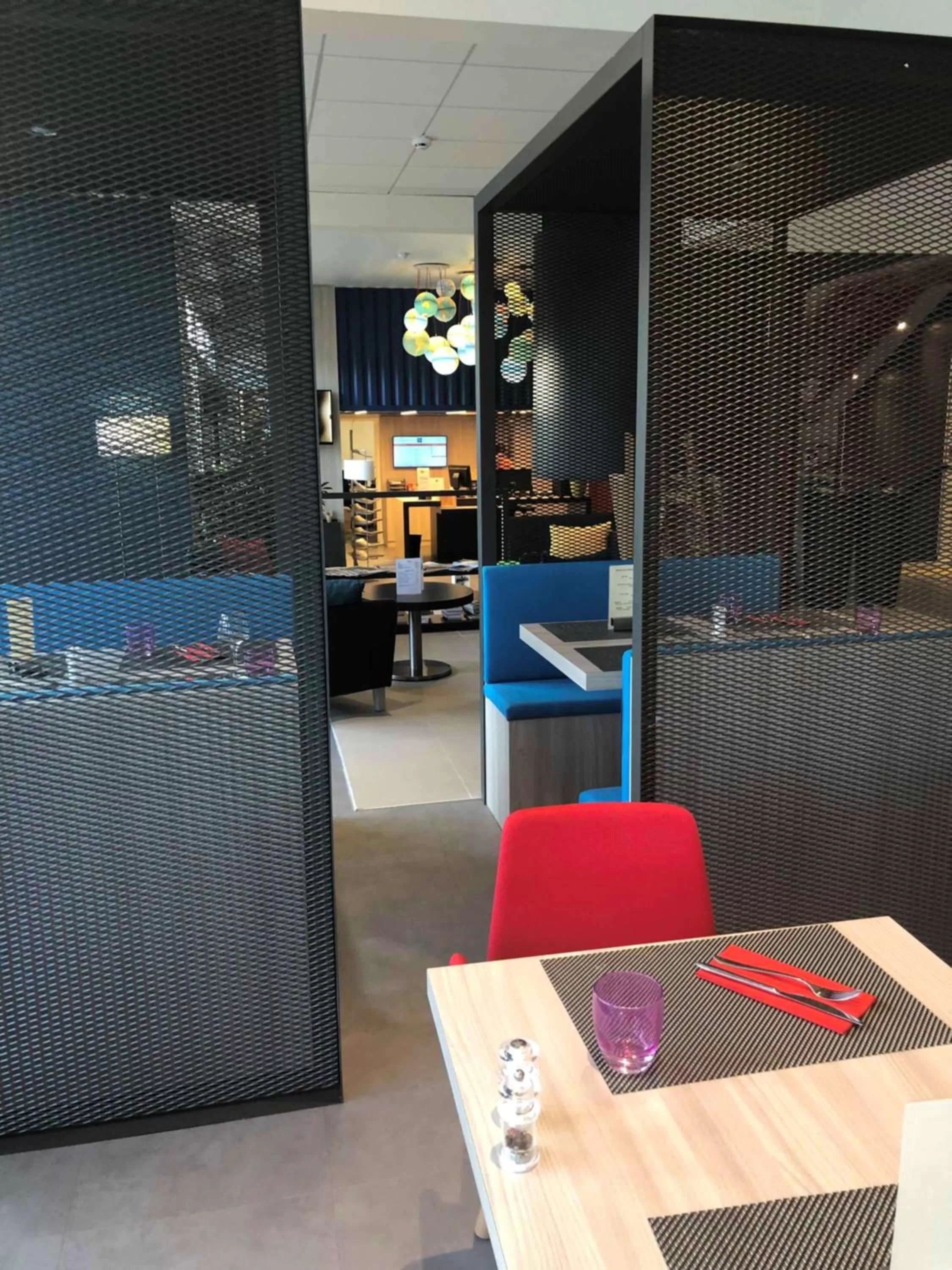 Restaurant/places to eat in ibis Styles Beauvais
