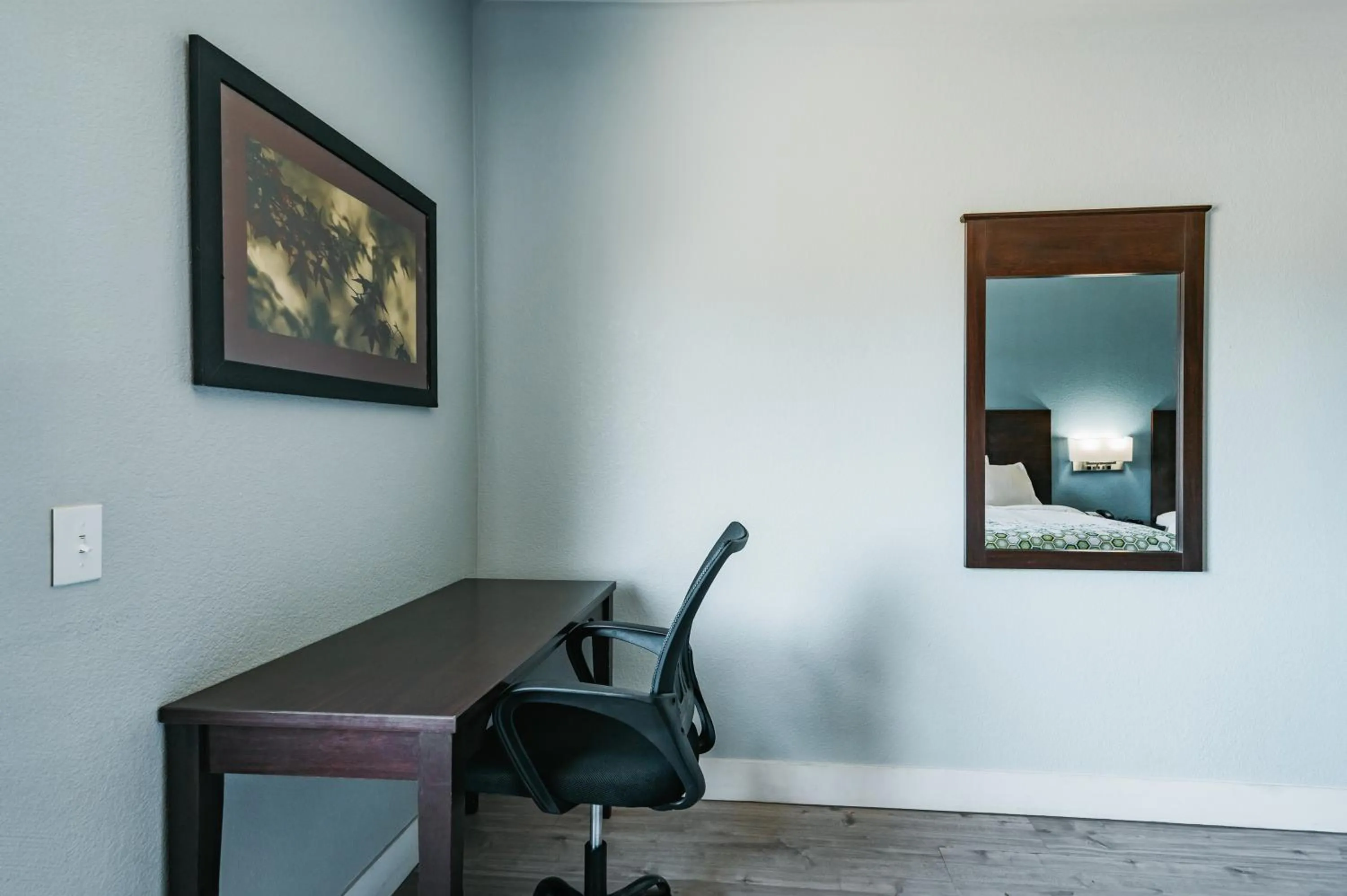 Decorative detail in HomeTowne Studios by Red Roof San Antonio - SeaWorld Northwest