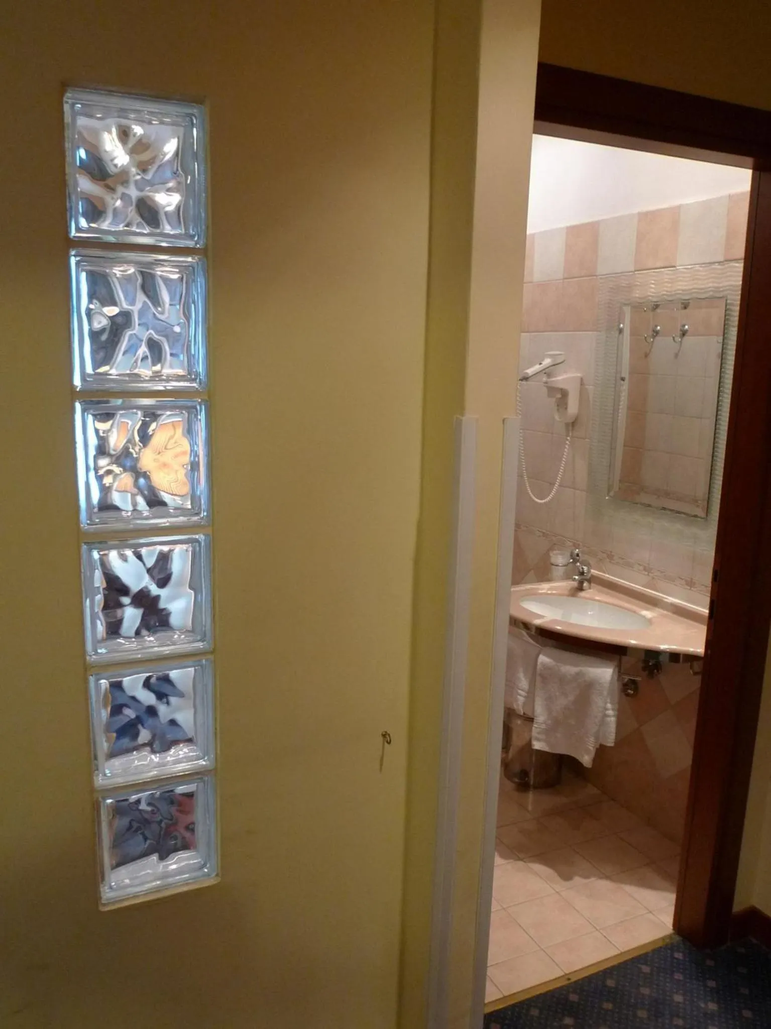 Bathroom in Hotel La Pace - Experience