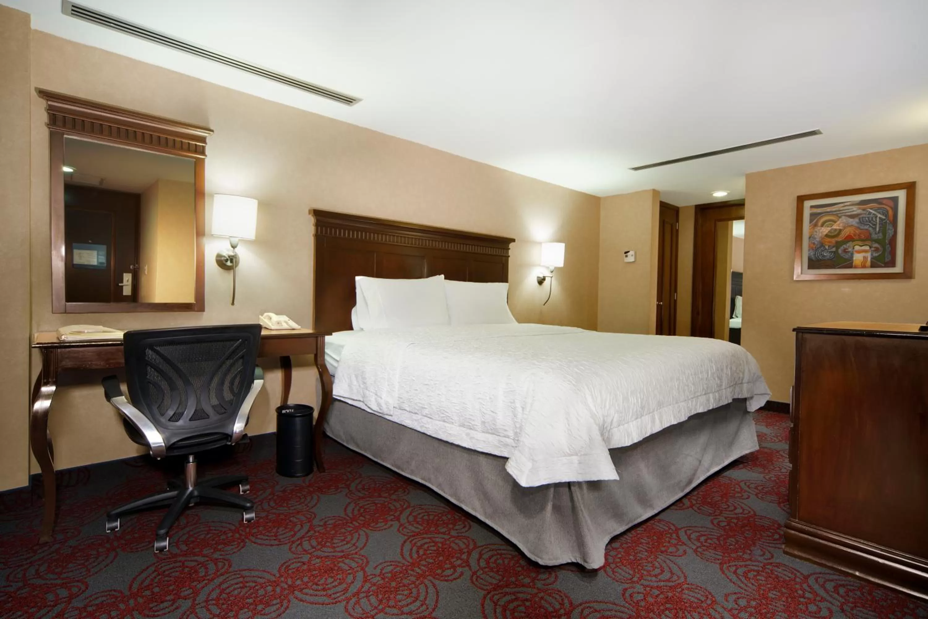 Bedroom, Bed in Hampton Inn & Suites Mexico City - Centro Historico