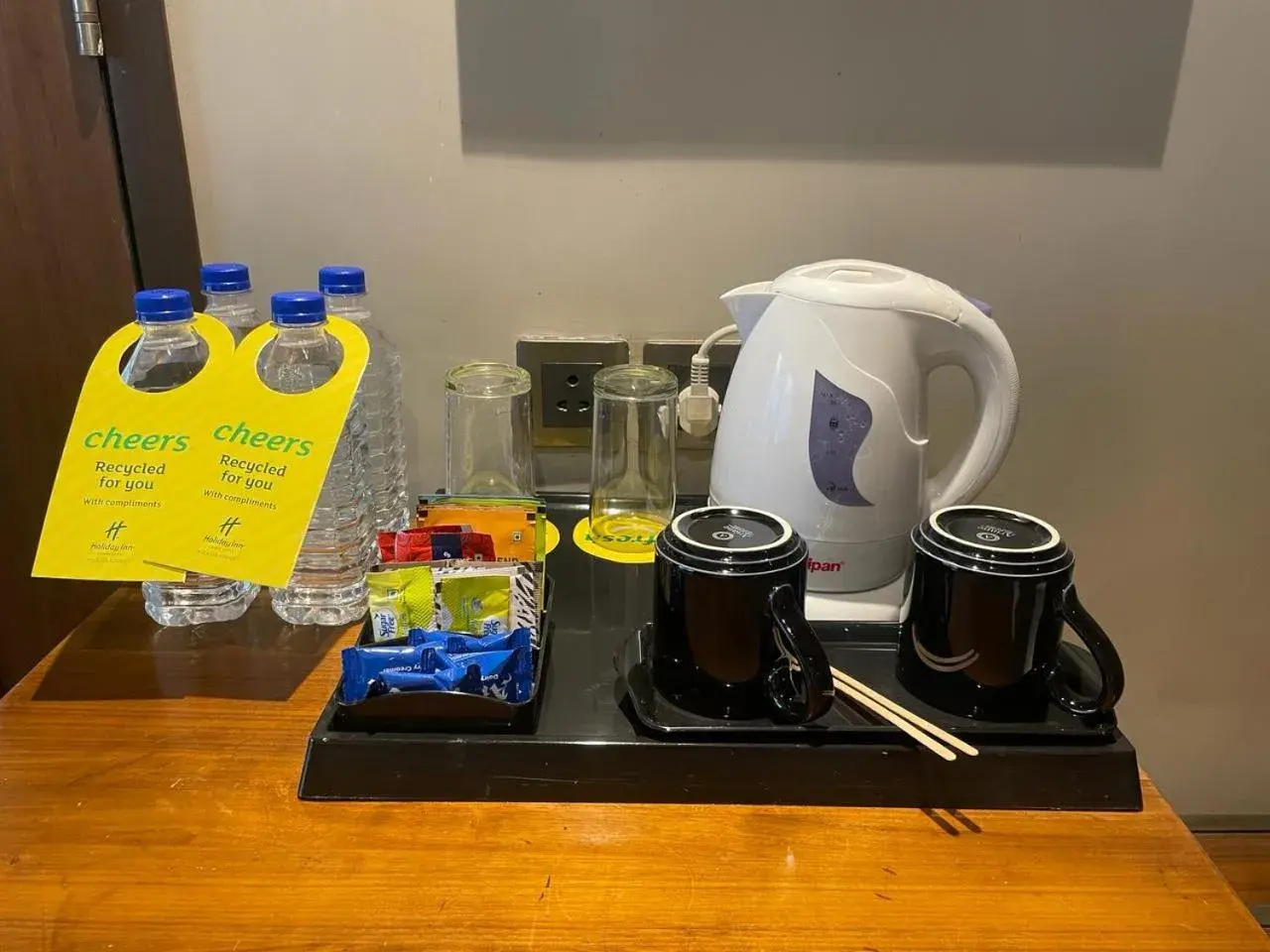 King Suite - Smoking in Holiday Inn Kolkata Airport by IHG King Suite - Smoking in Holiday Inn Kolkata Airport by IHG