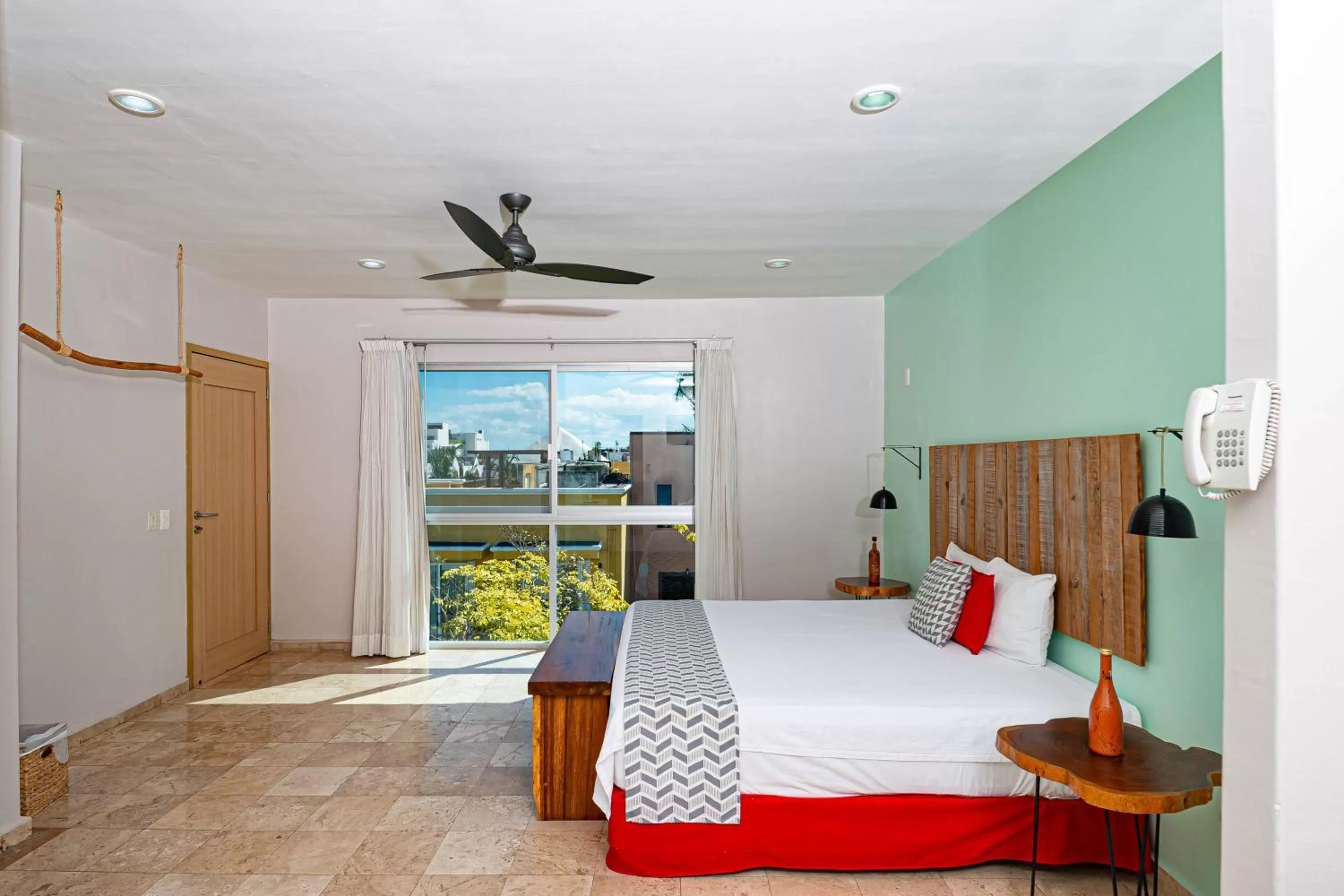 Photo of the whole room in Hotel Boutique Rato 10