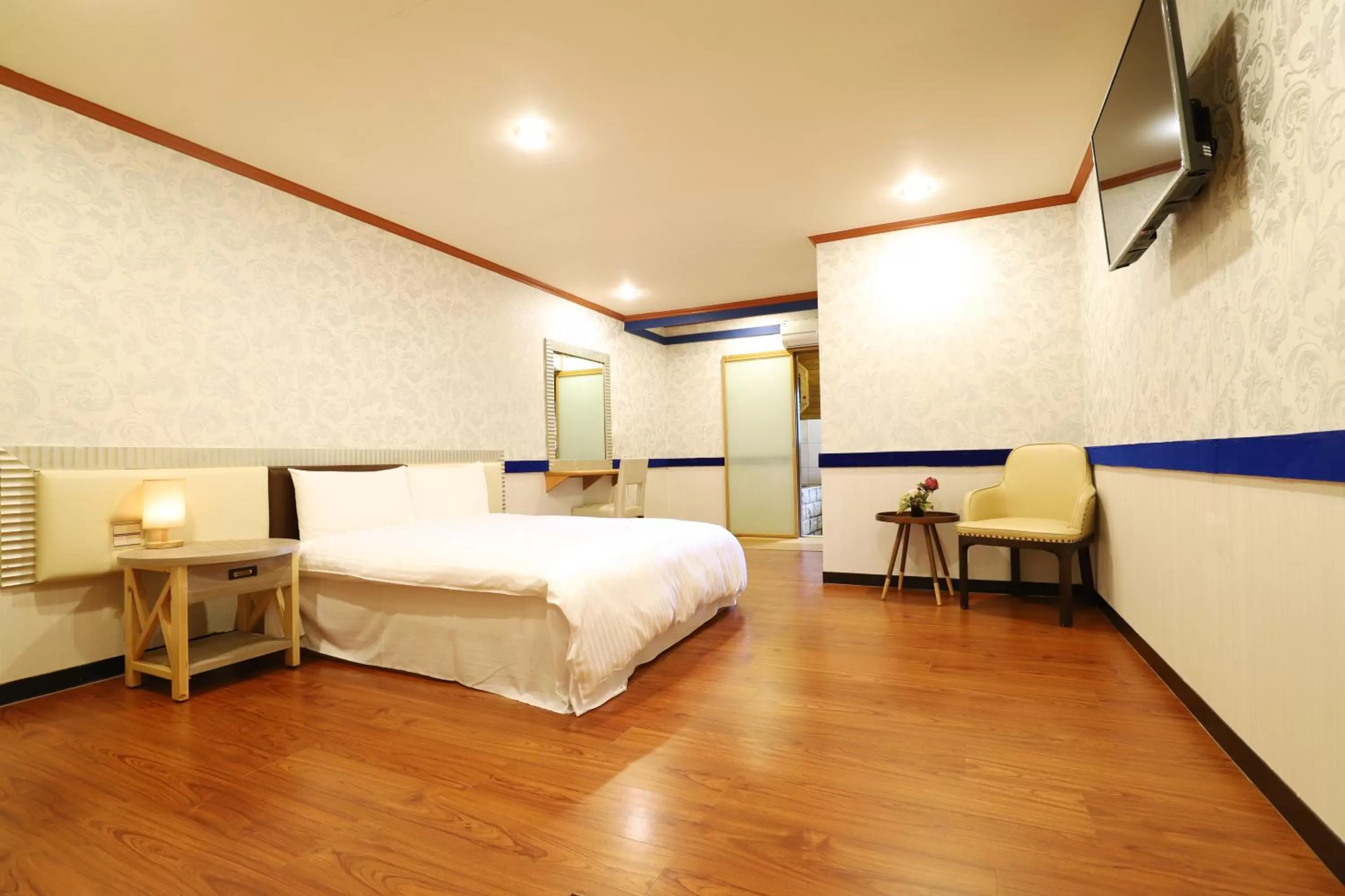 Bed in Gorgeous Hot Spring Resort