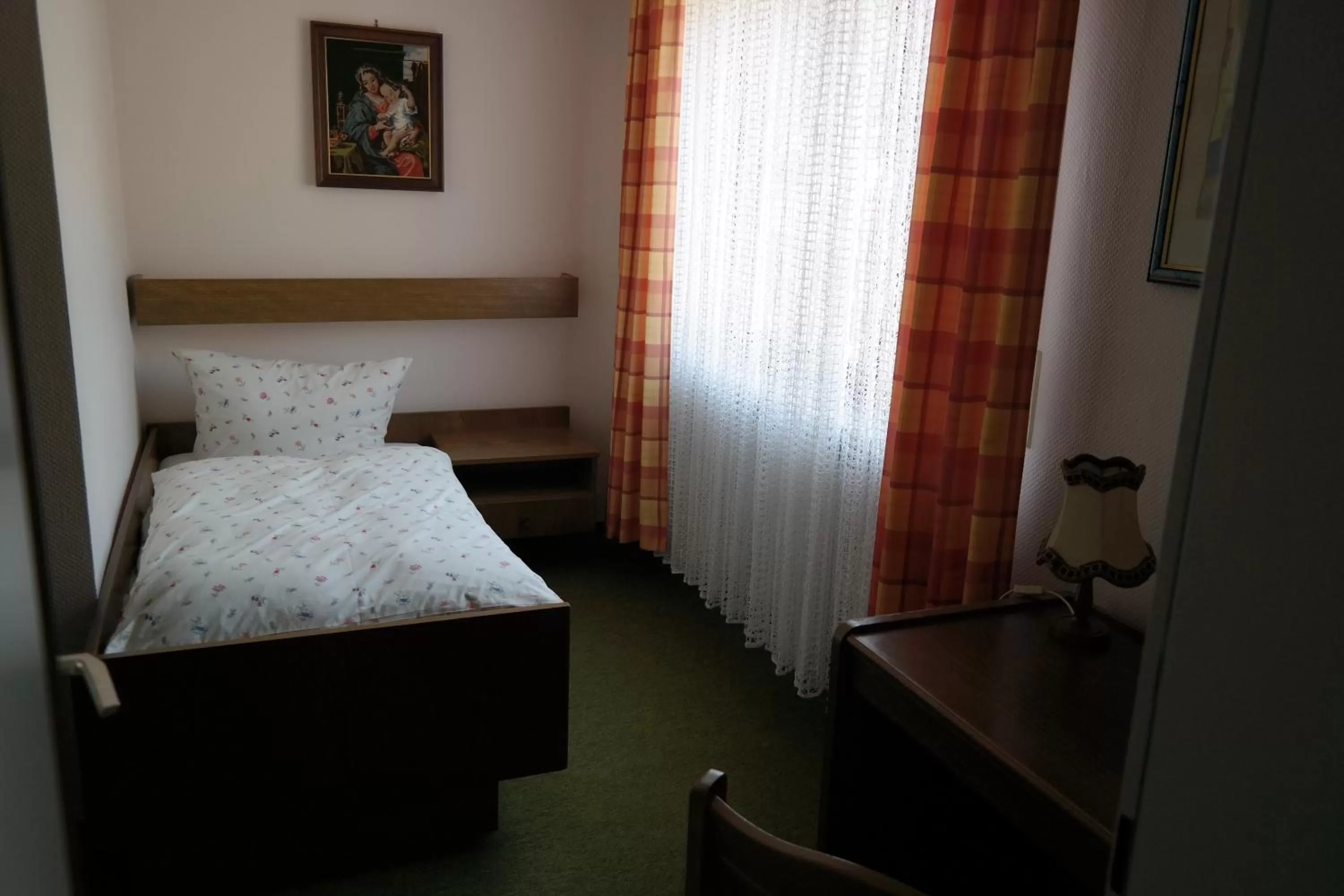 Bed in Herzog's Ulsterbrücke Garni Hotel