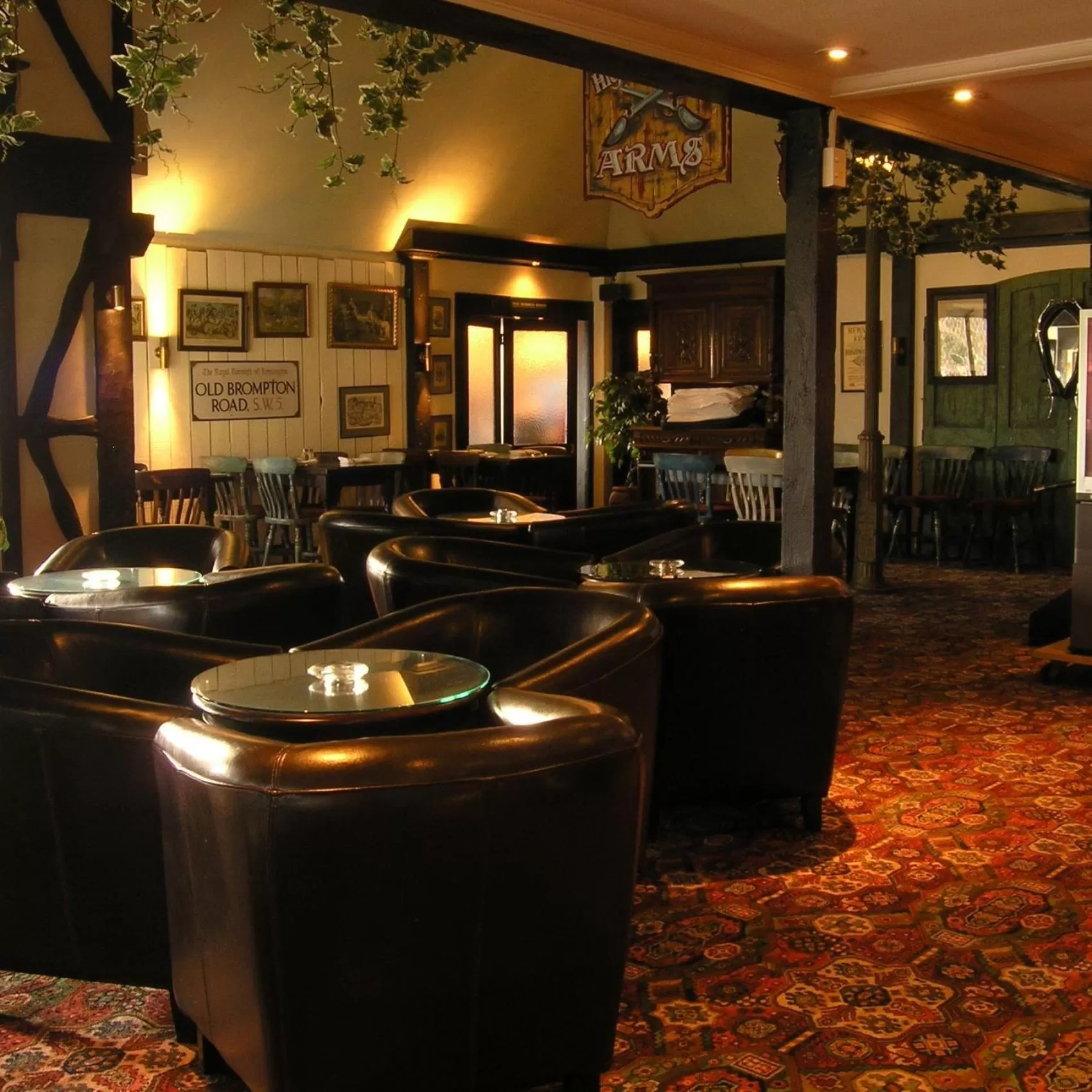 Restaurant/places to eat in The Surrey Hotel