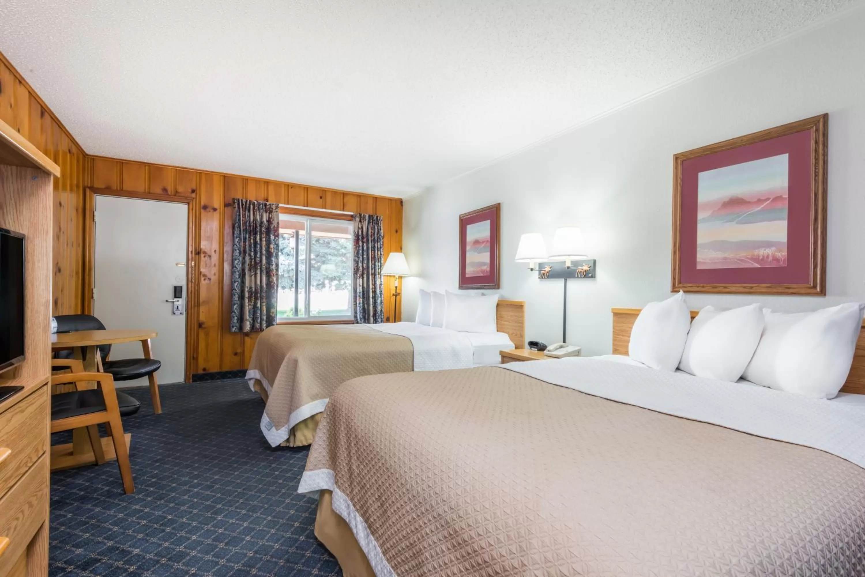 Bedroom, Bed in Days Inn by Wyndham Worland