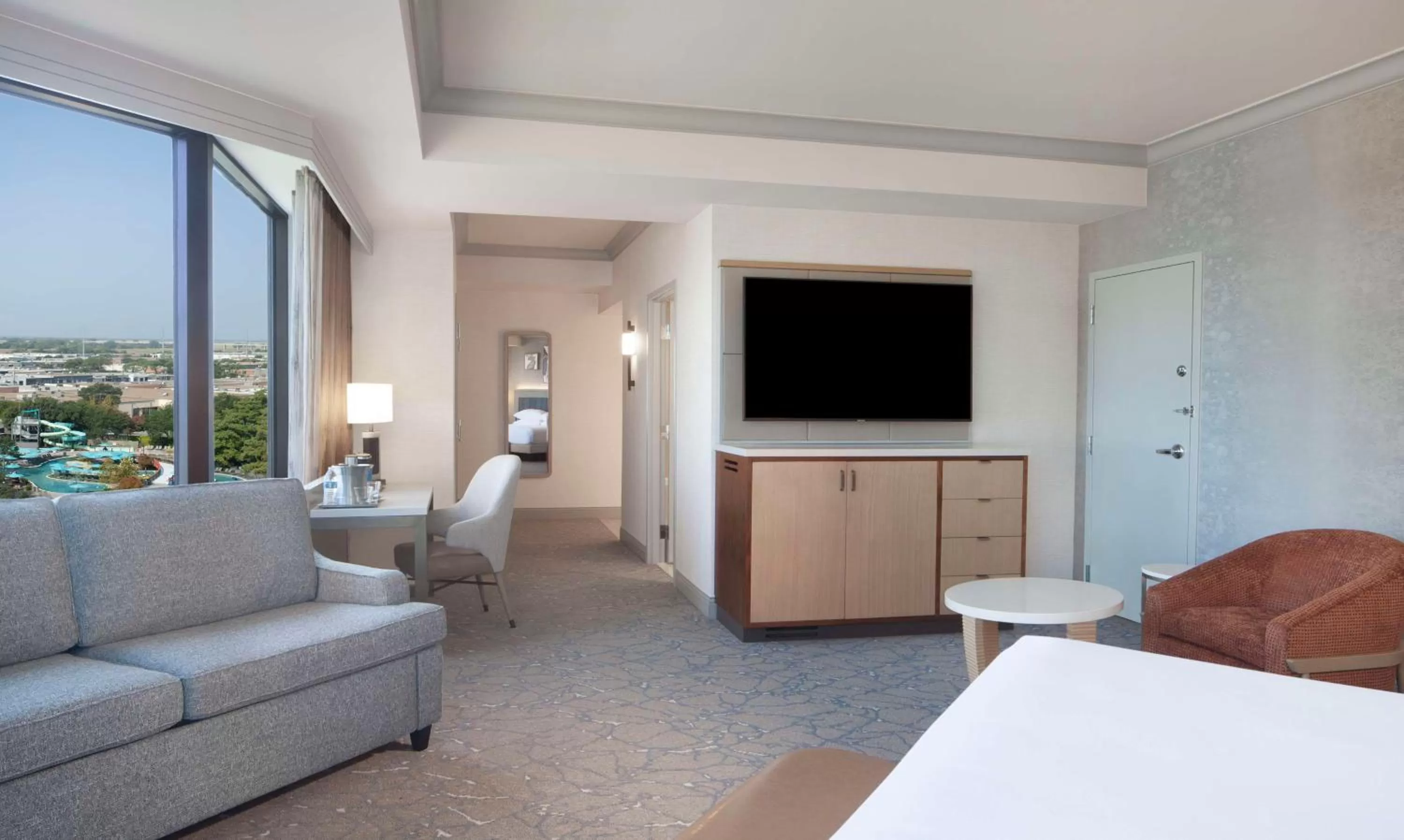 Photo of the whole room, Bed in Hilton Anatole