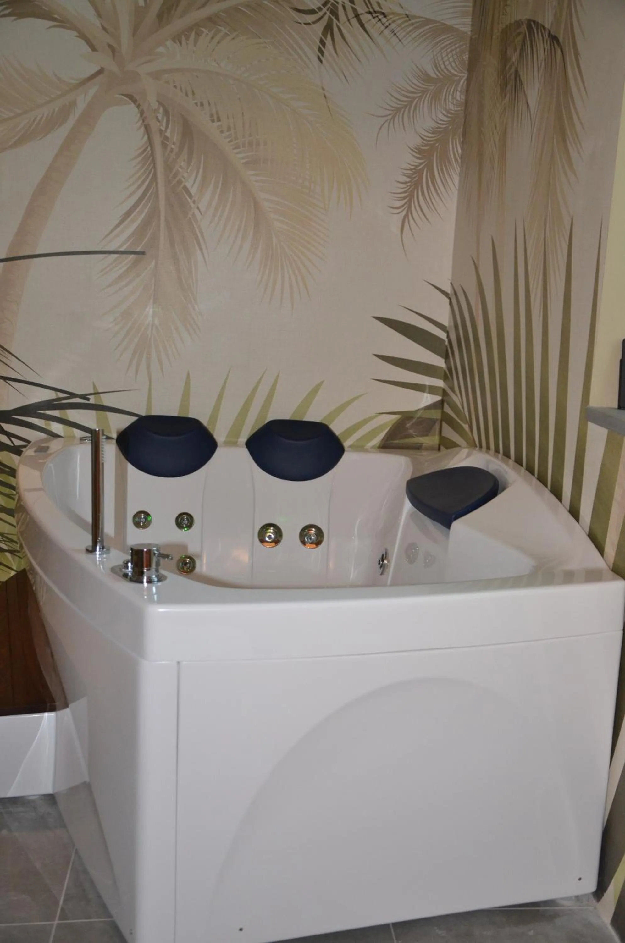 Hot Tub in Hotel Mia Cara & Spa