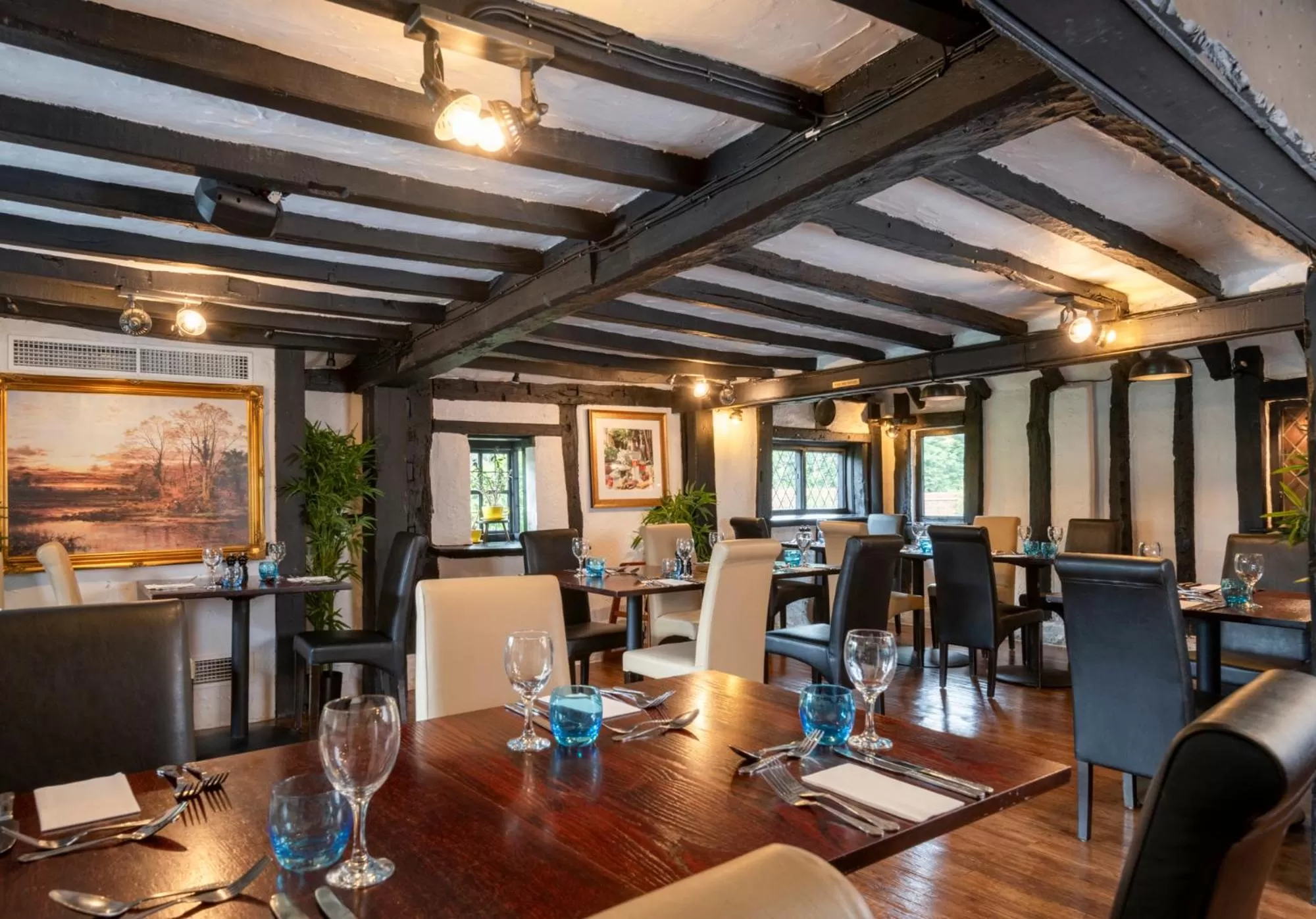 Restaurant/places to eat in Donnington Manor Hotel