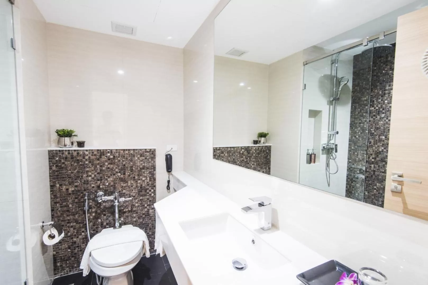 Bathroom in twothree a homely hotel - SHA Extra Plus