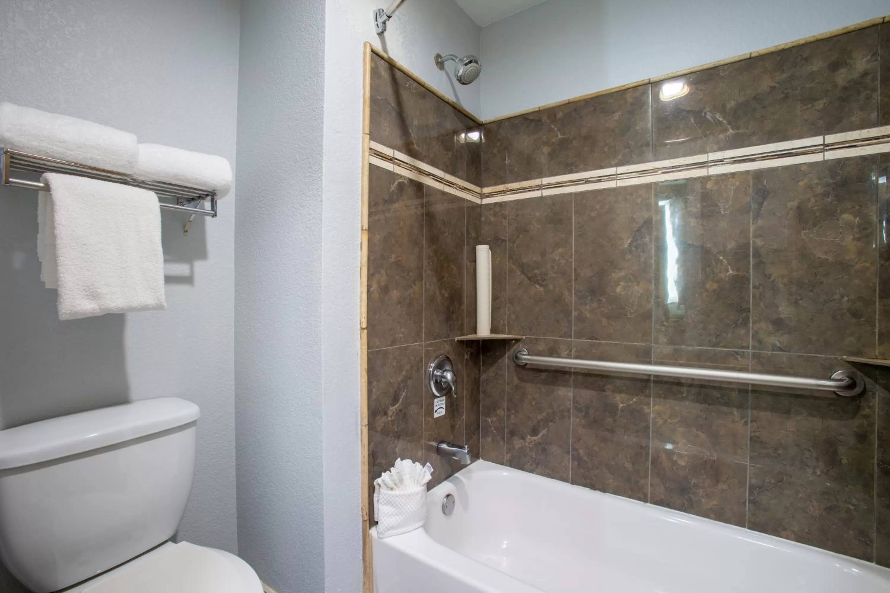 Bathroom in Arroyo Pinion Hotel, an Ascend Collection Hotel