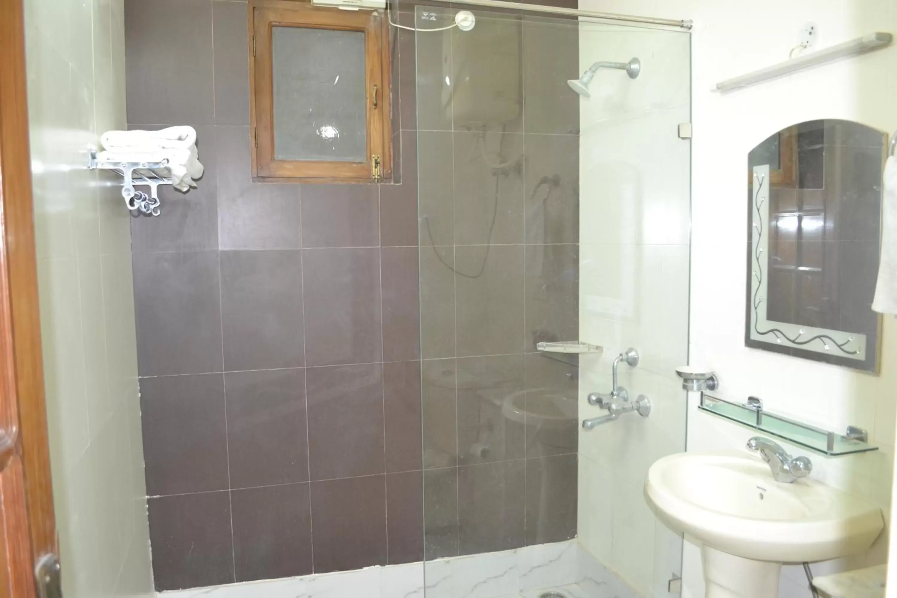 Deluxe Double Room in Raj Cottage Ganga Vatika Deluxe Double Room in Raj Cottage Ganga Vatika