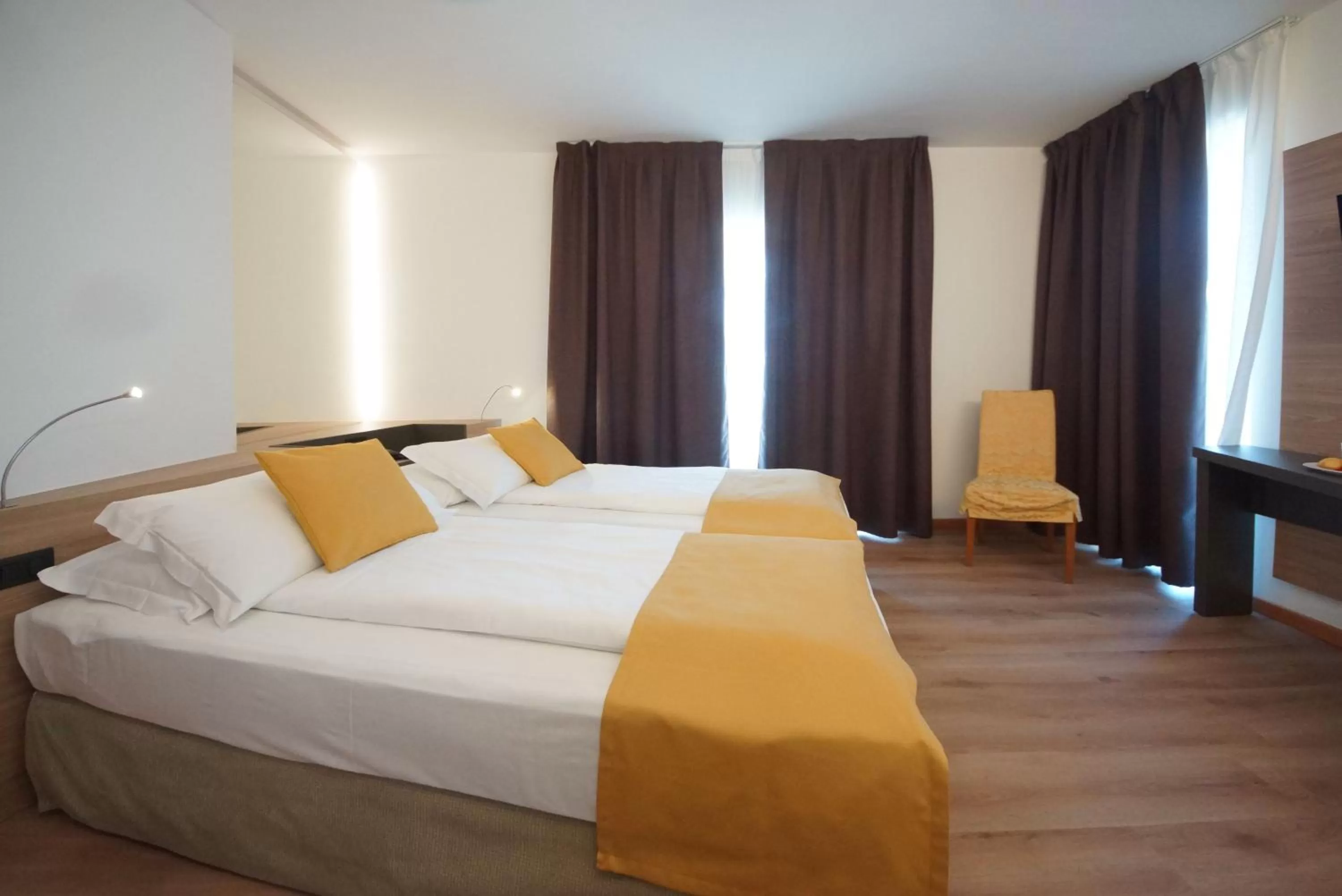 Day, Bed in Ambassador Suite Hotel