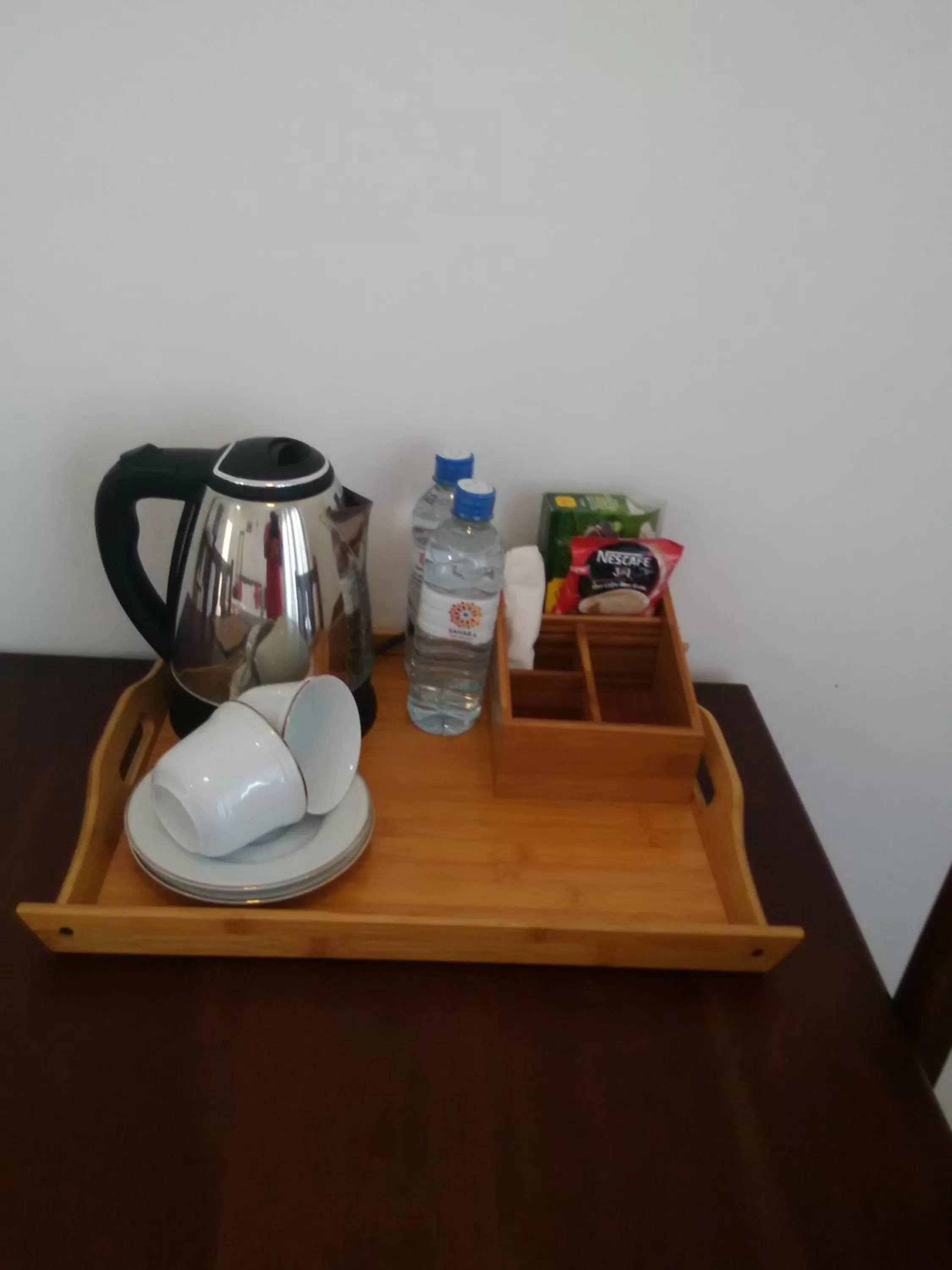 Coffee/tea facilities in Airport 4 Season Transit Hotel