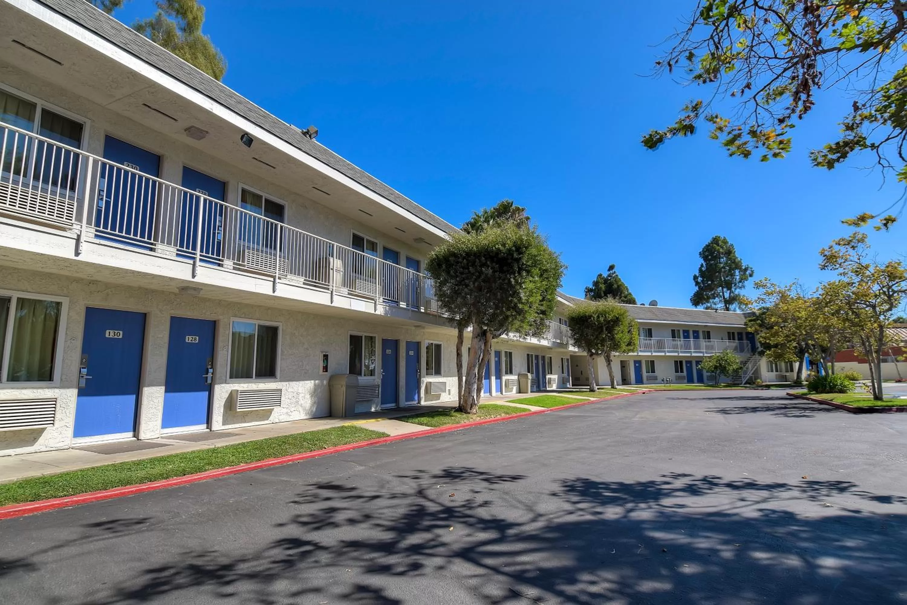 Facade/entrance in Motel 6-San Diego, CA - North