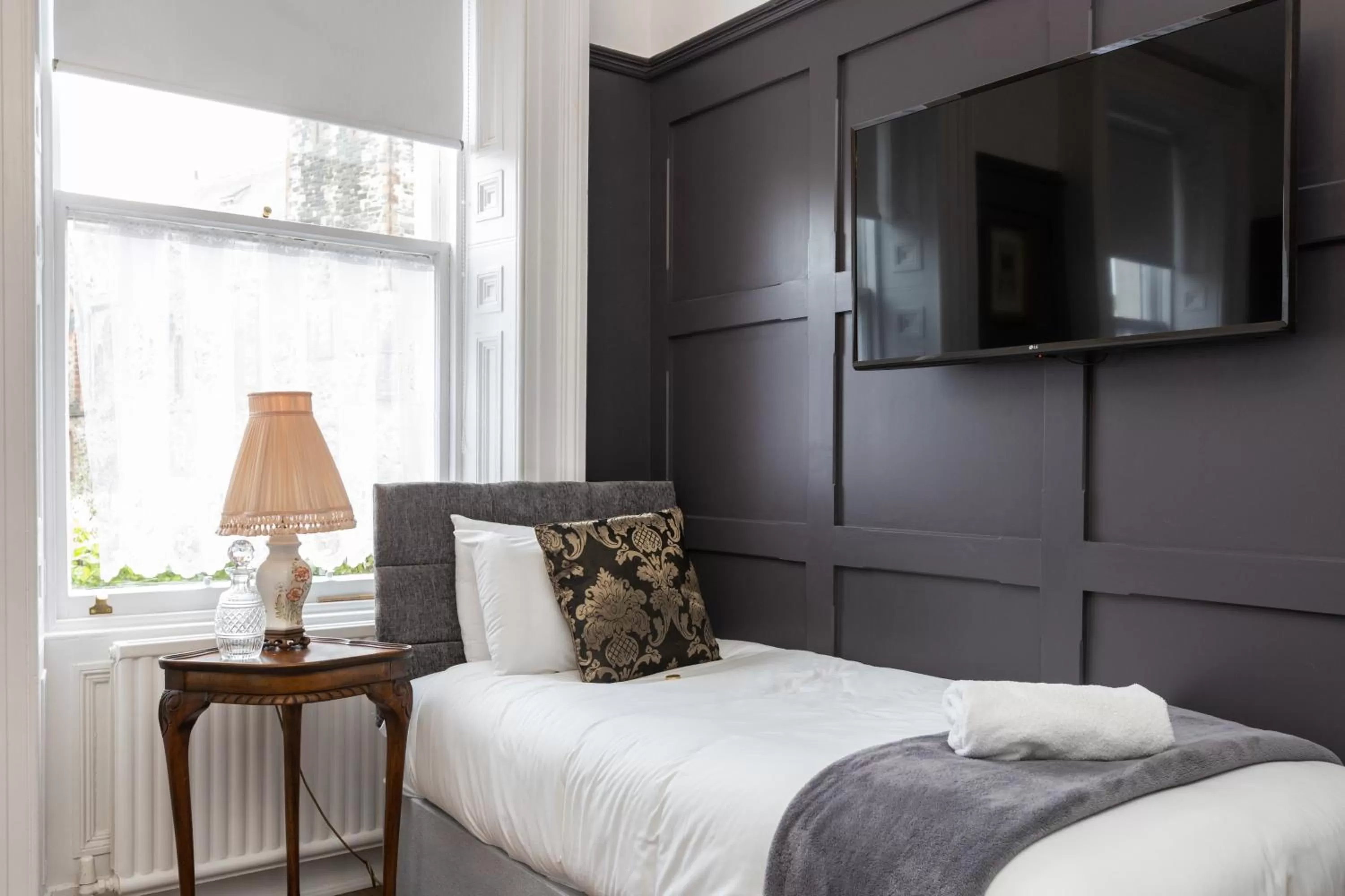 Bed in The Warren Belfast