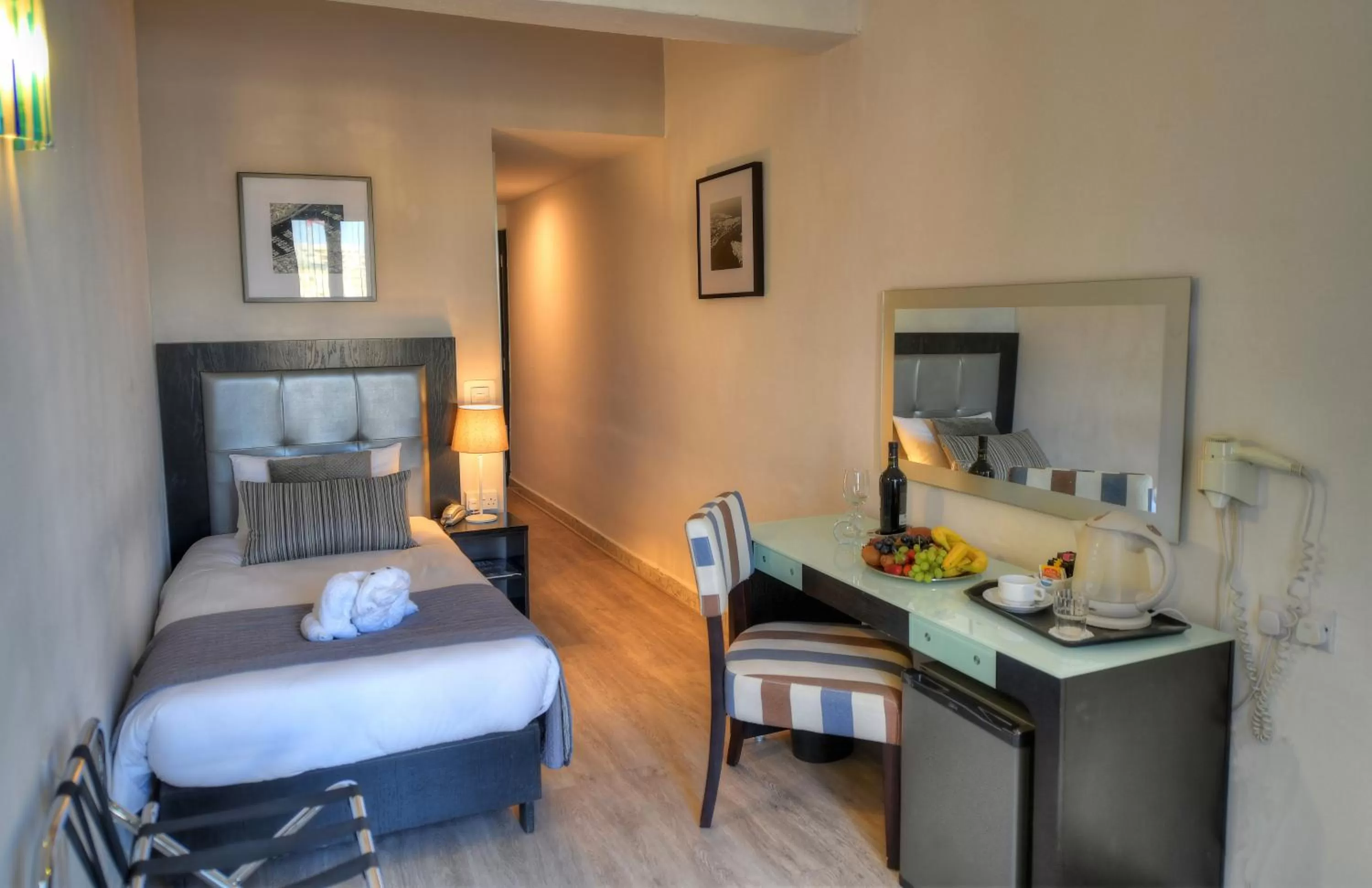 Photo of the whole room, Bed in St. Julian's Bay Hotel